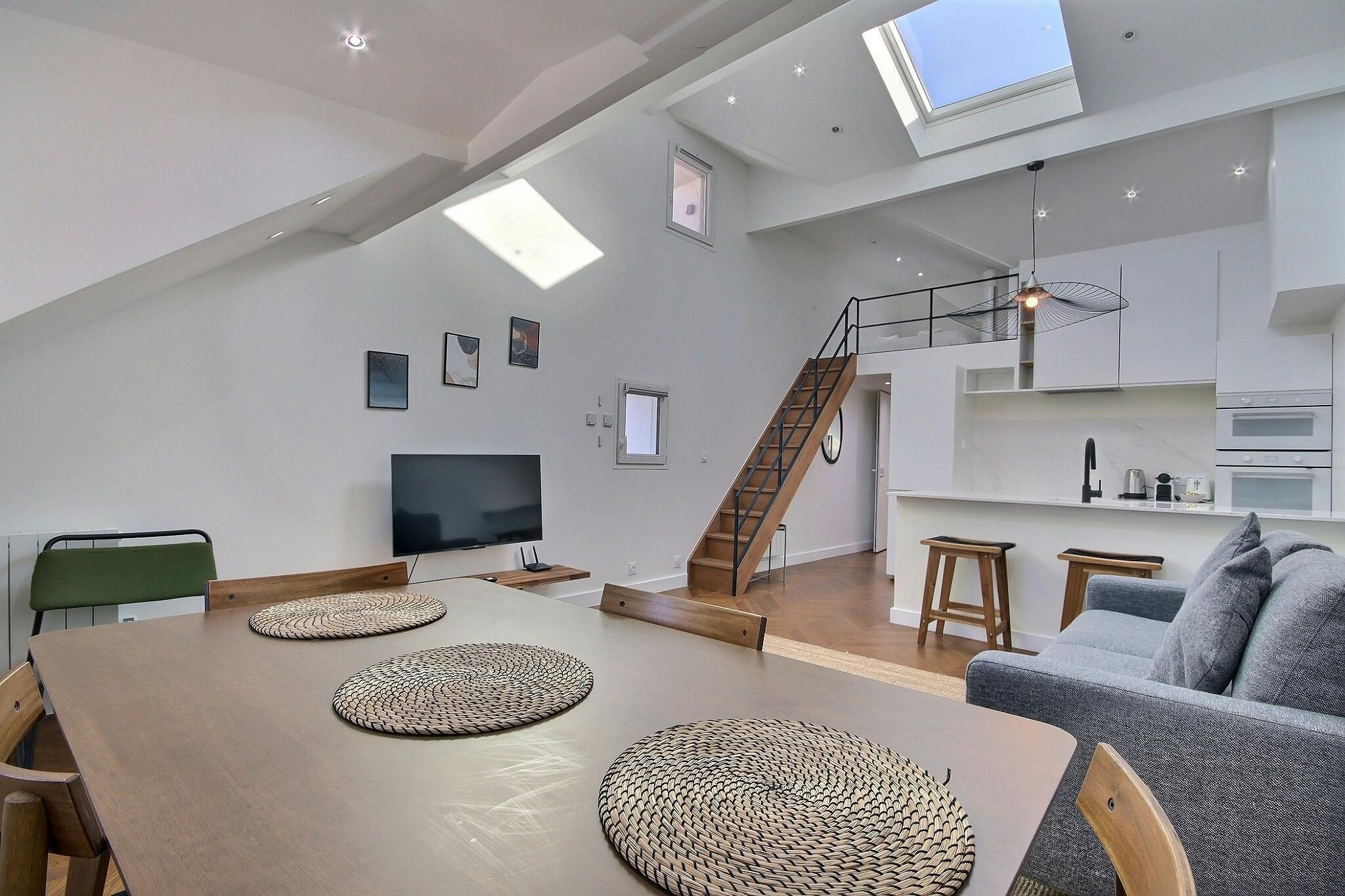 Rue Poissonnière, Paris preview