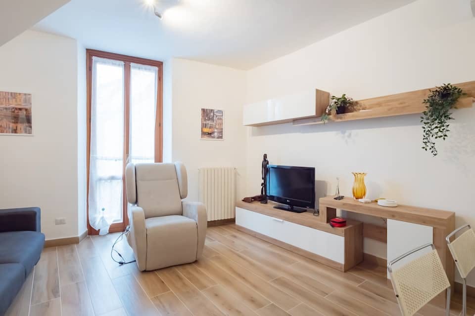 Via Giuseppe Meda, Milan