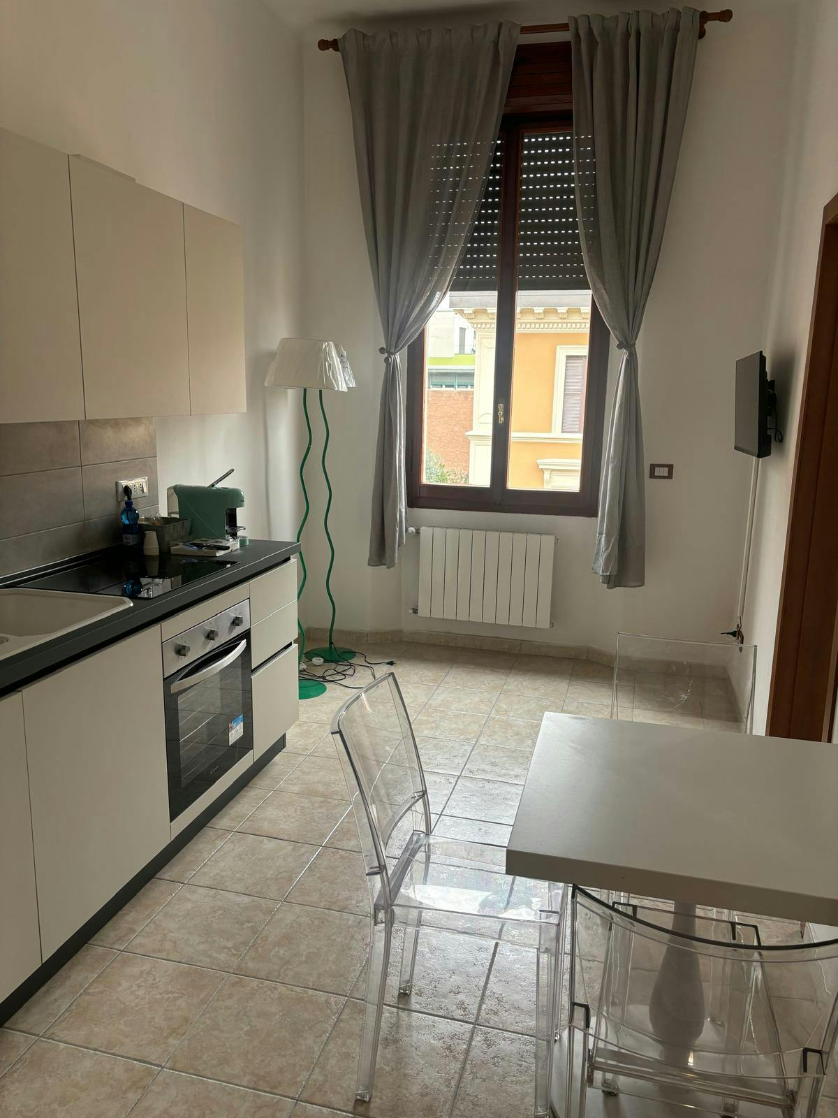 Apartment for rent for €1,250 per month in Bologna, Via Irnerio