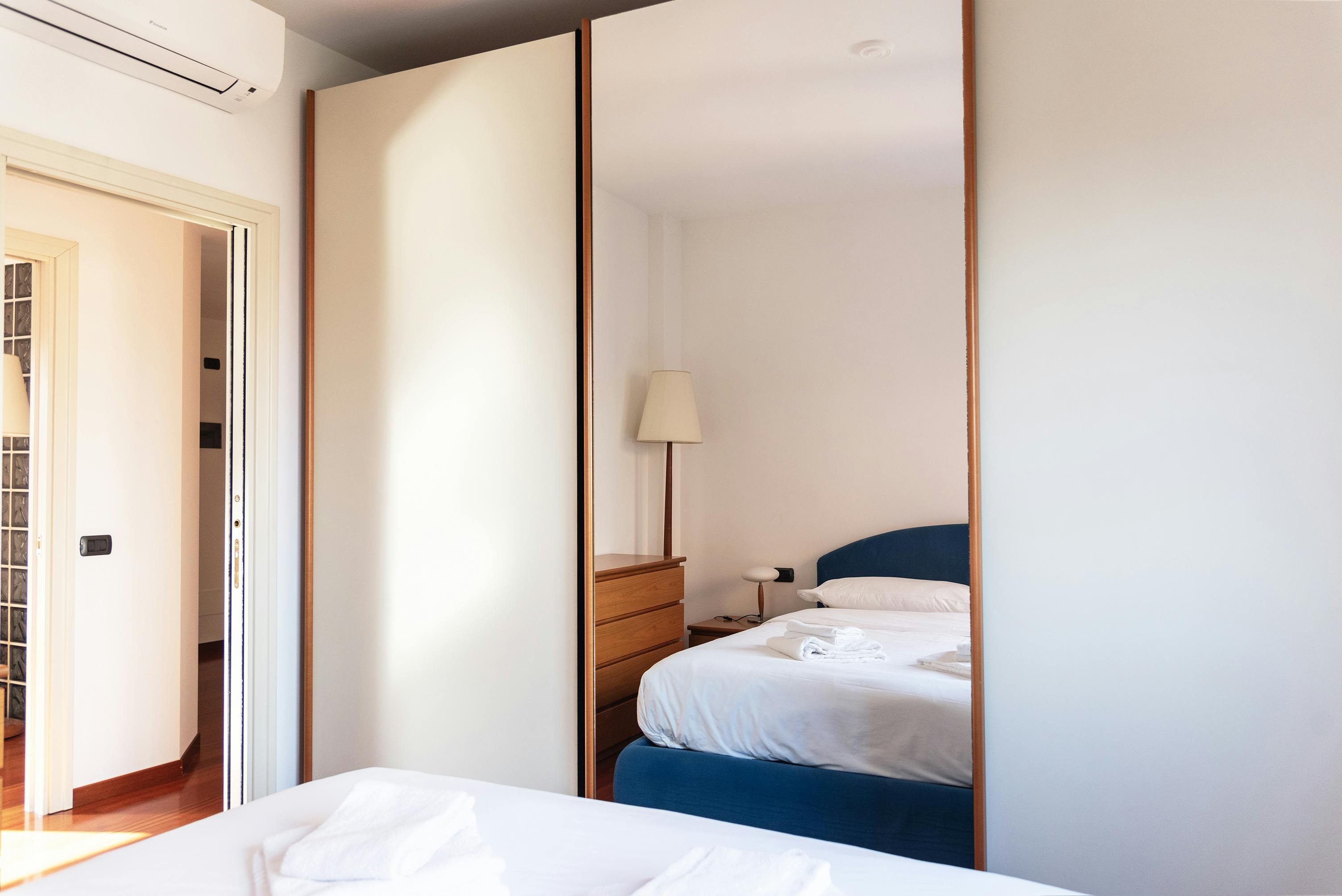 Apartment for rent for €1,882 per month in Milan, Via Antonio Cechov