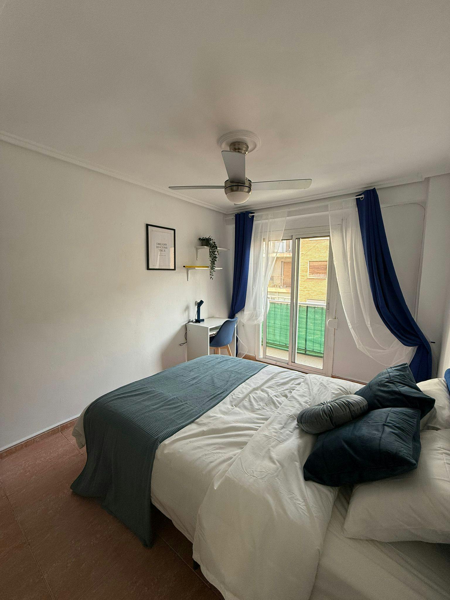 Apartment Valencia, 1 bed, 10m² — photo 3