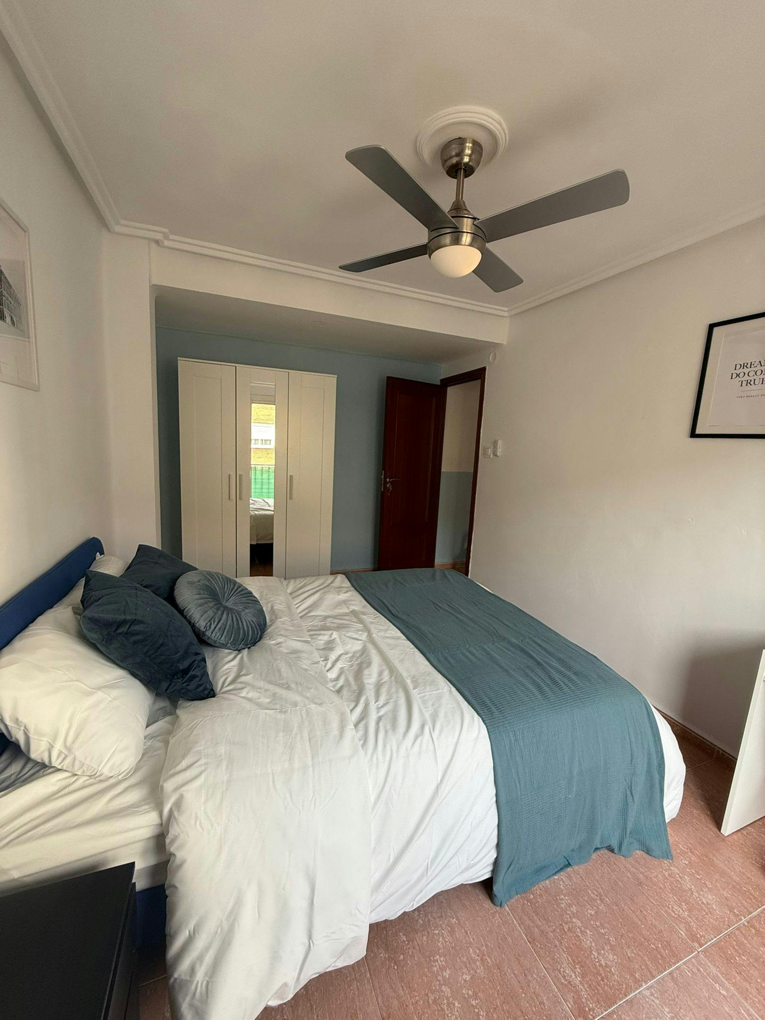 Apartment Valencia, 1 bed, 10m² — photo 6