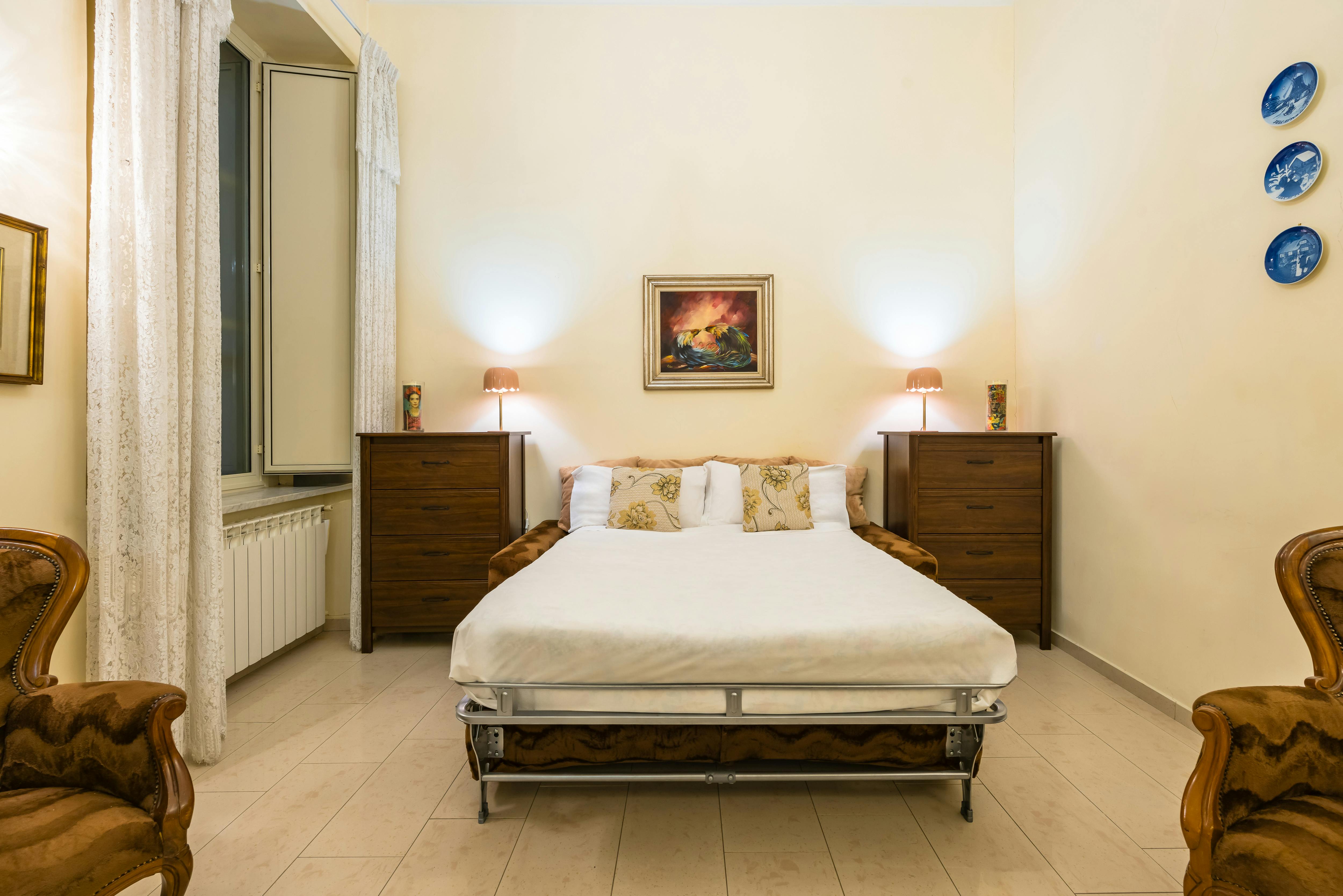 Via Cisterna dell'Olio, Naples