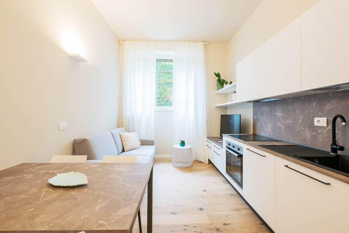 Apartment for rent for €2,000 per month in Milan, Viale Daniele Ranzoni