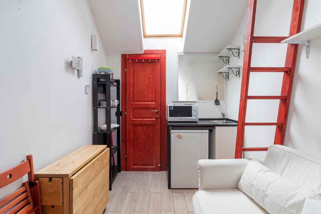 Via Felice Poggi, Milan