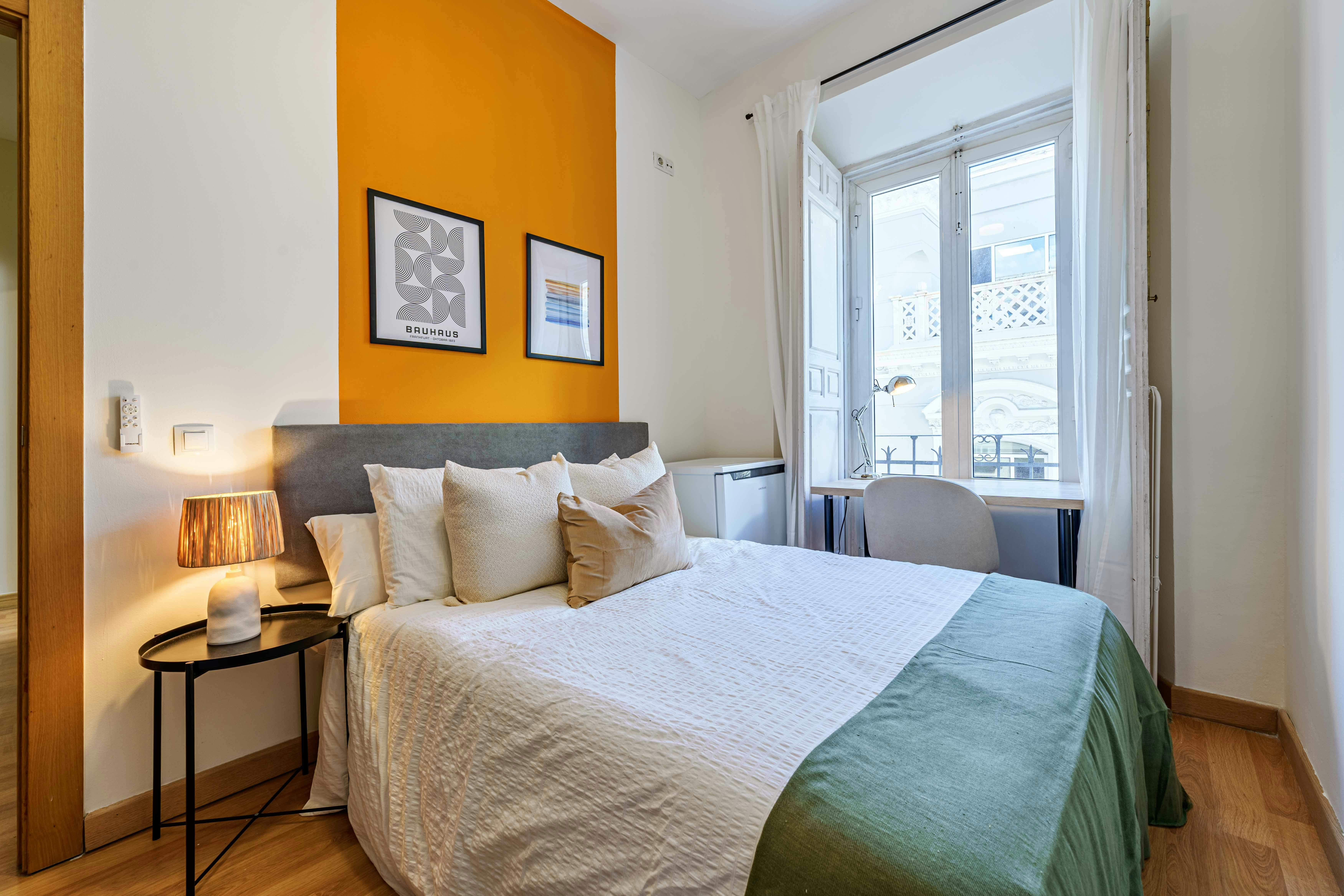 Habitación privada en alquiler por 650 € al mes en Málaga, Calle Álamos