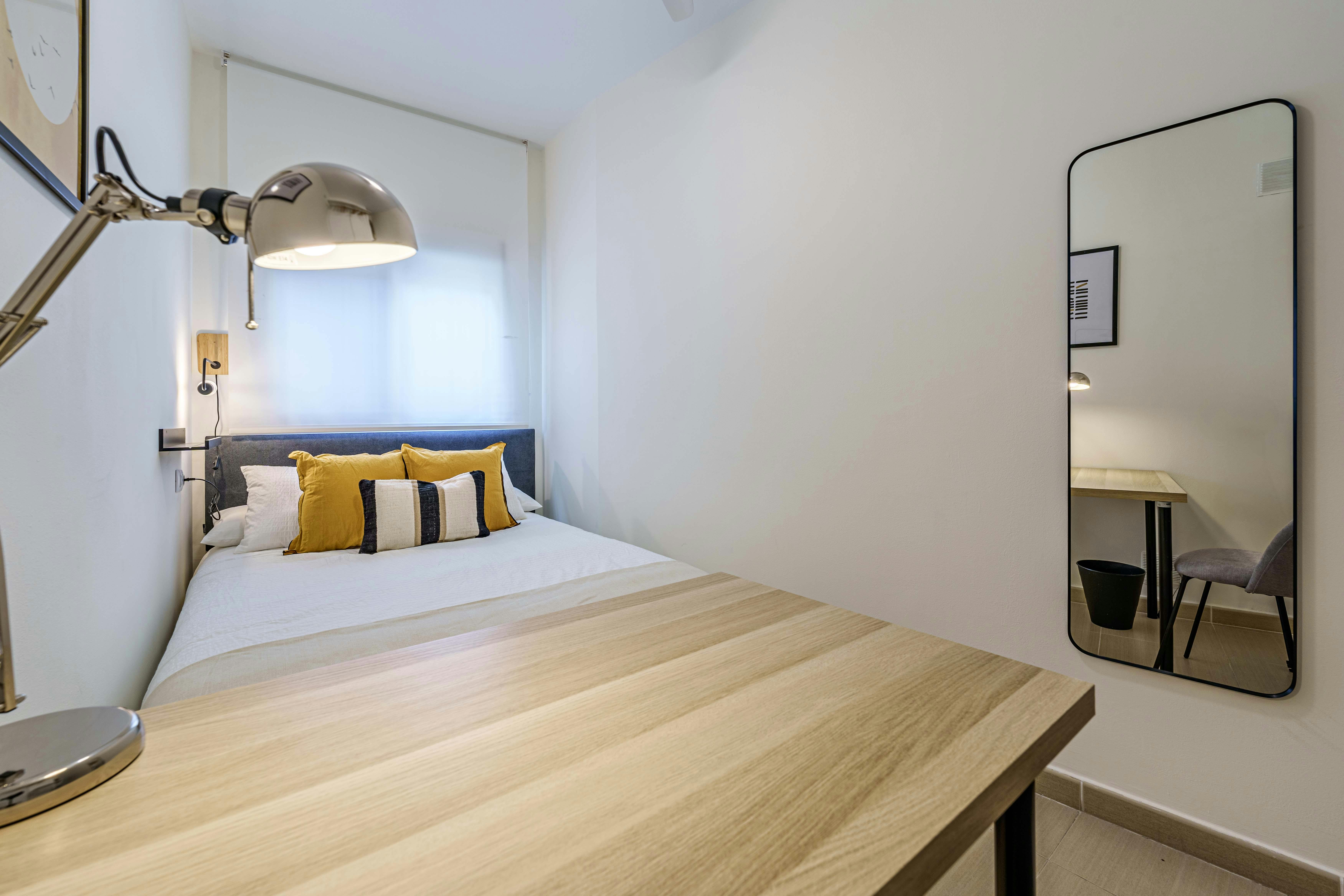 Apartment Málaga, 1 bed, 10m² — photo 10