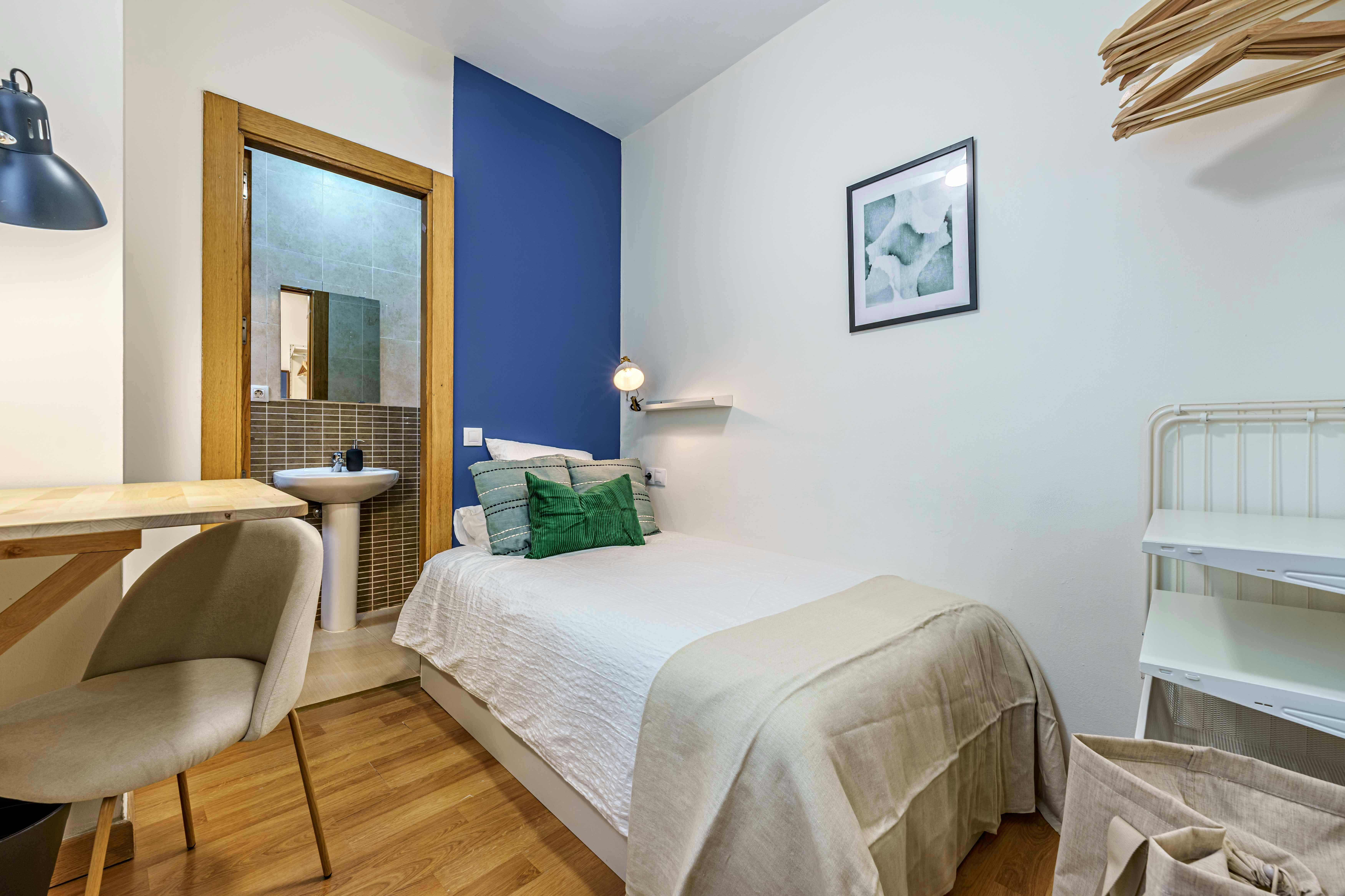 Stanza privata in affitto a 575 € al mese a Málaga, Calle Álamos