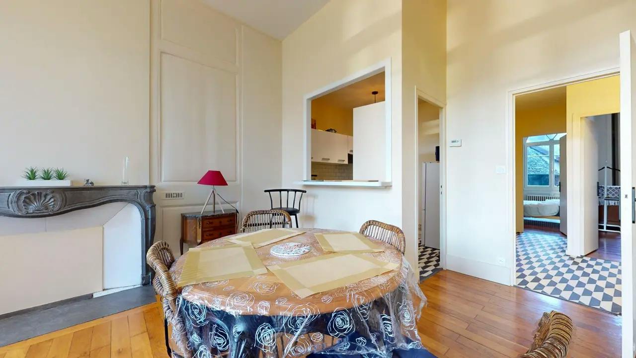 Private room in Grande Rue, Besançon (1571383) room image 6