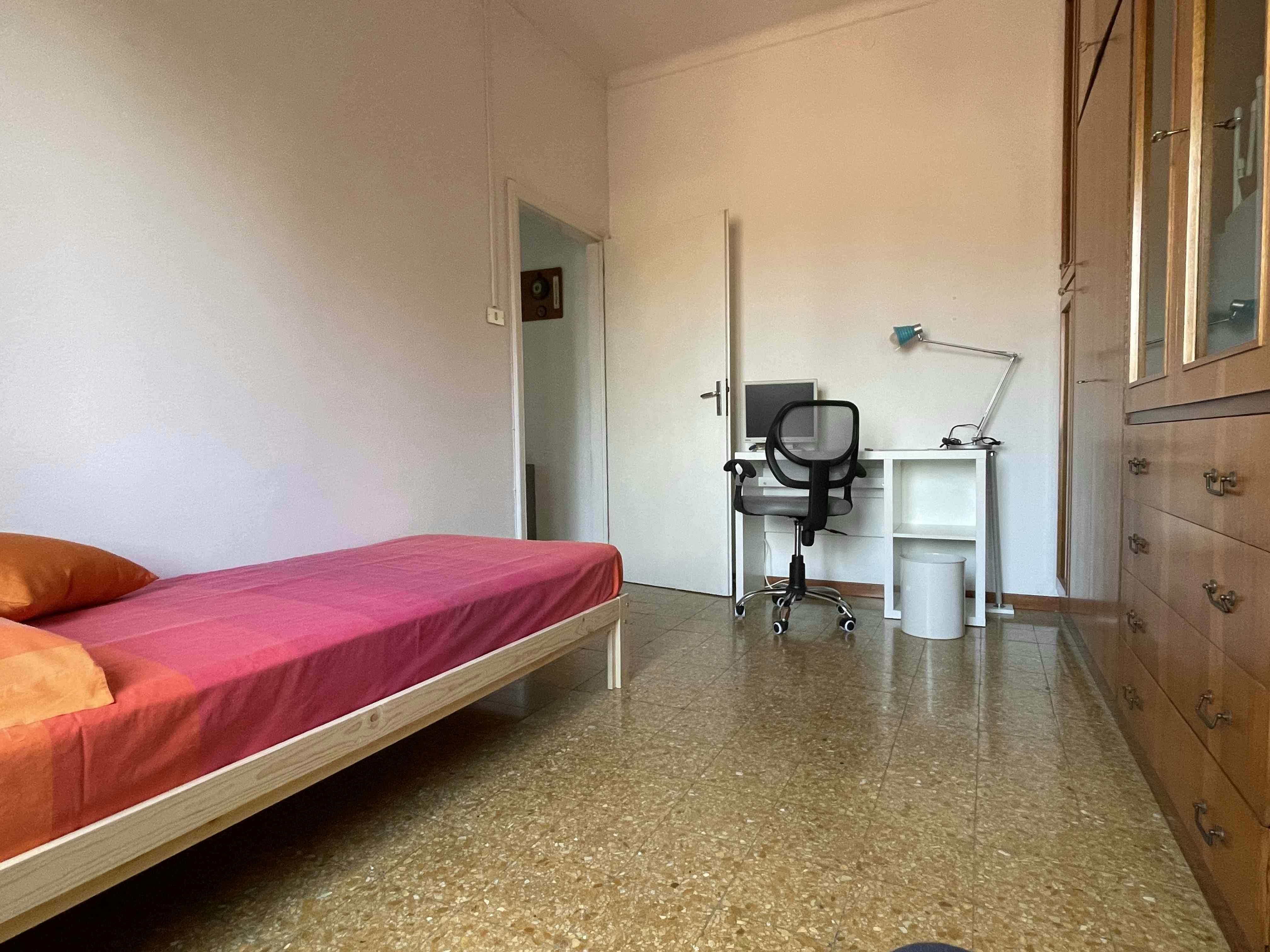 Chambre simple Bologne, 1 chambre, 13m² — photo 17
