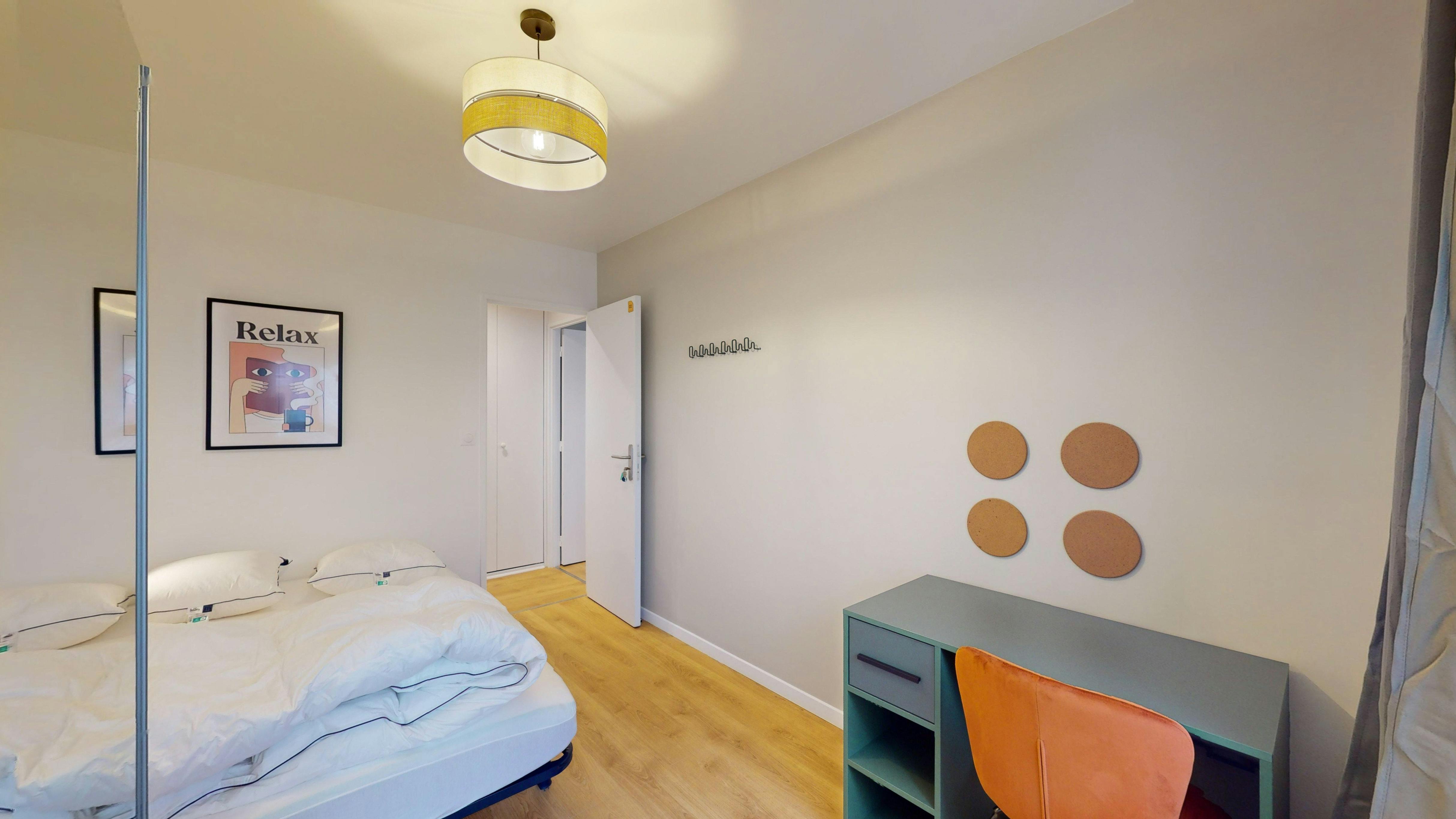 Private room for rent for €825 per month in Arcueil, Rue Monge