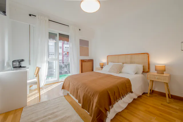 Private room in Paseo de la Castellana, Madrid (1571612) room image 1