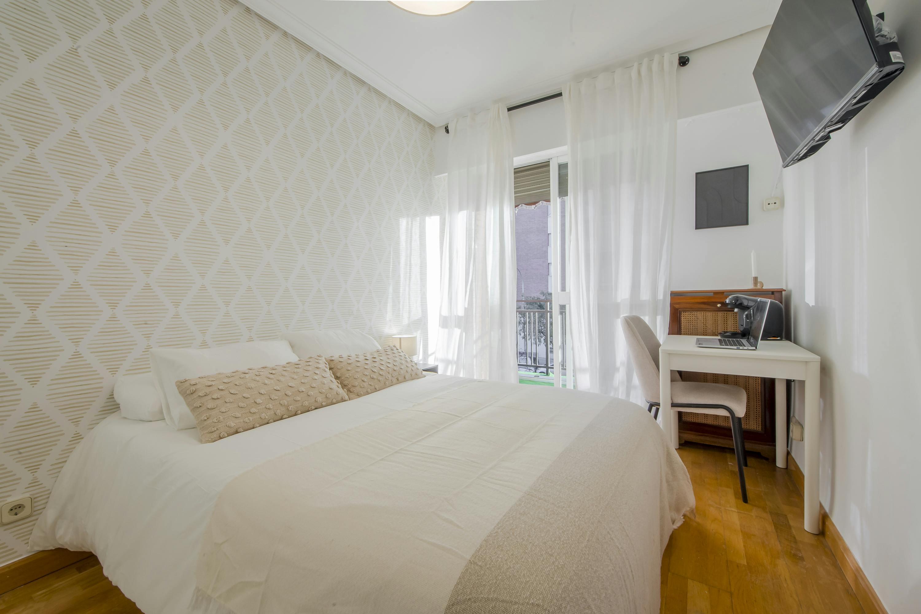 Paseo de la Castellana, Madrid preview