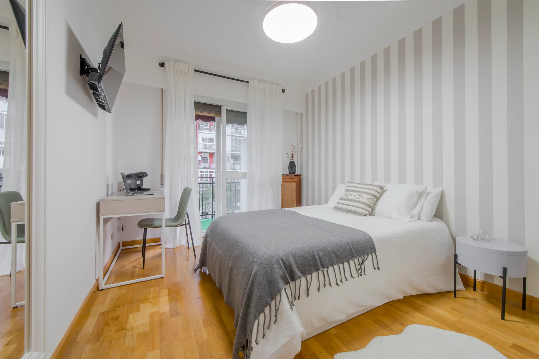 Paseo de la Castellana, Madrid preview