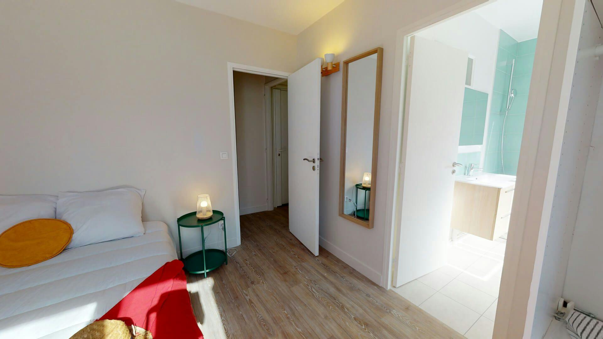 Apartment Paris, 1 bed, 10m² — photo 6