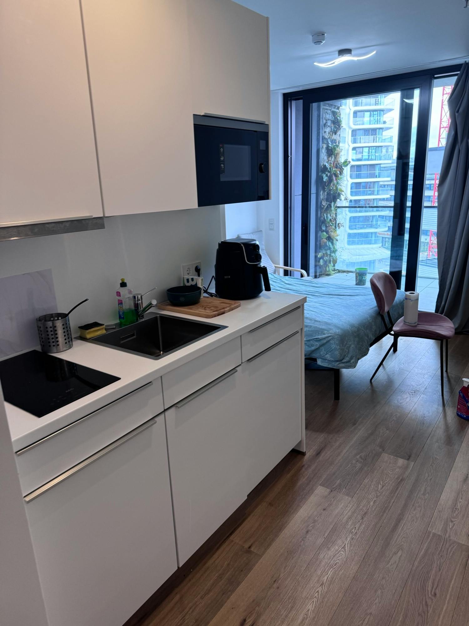 Apartment Frankfurt Am Main, 1 bed, 10m² — photo 1
