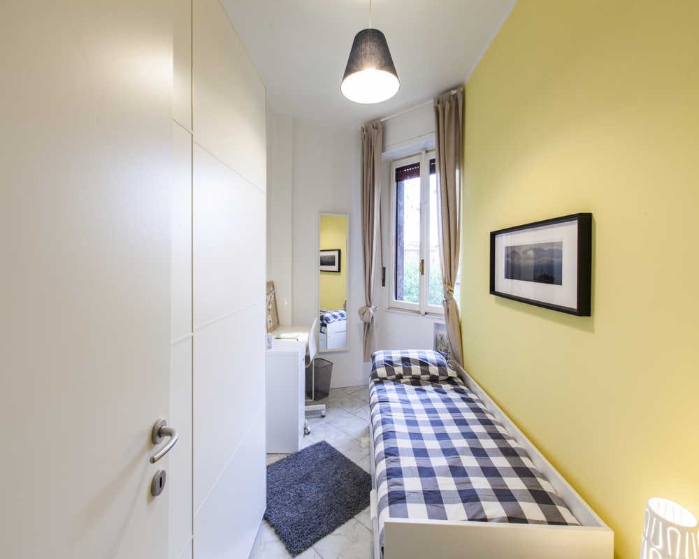 Private room for rent for €620 per month in Milan, Via Salvatore Barzilai