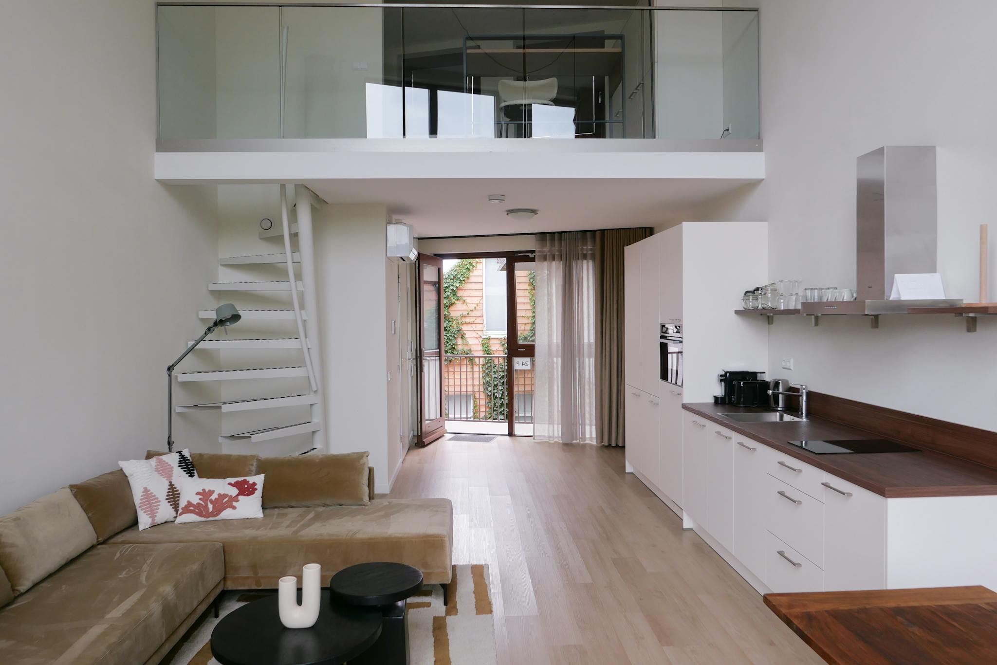 Asvest, Delft preview