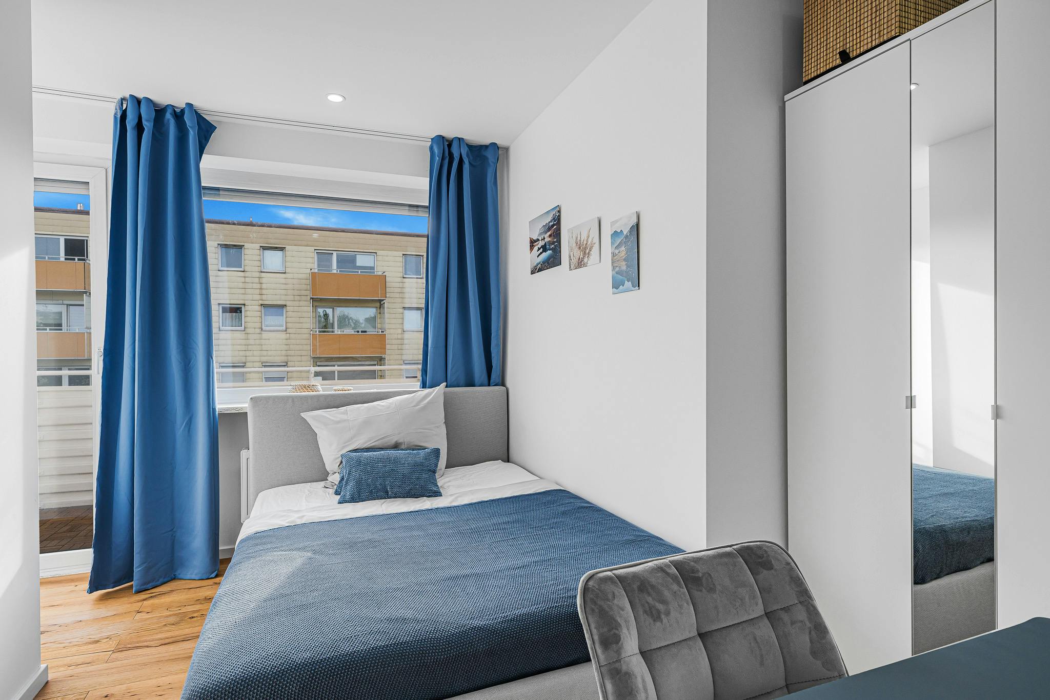 preview gallery tile