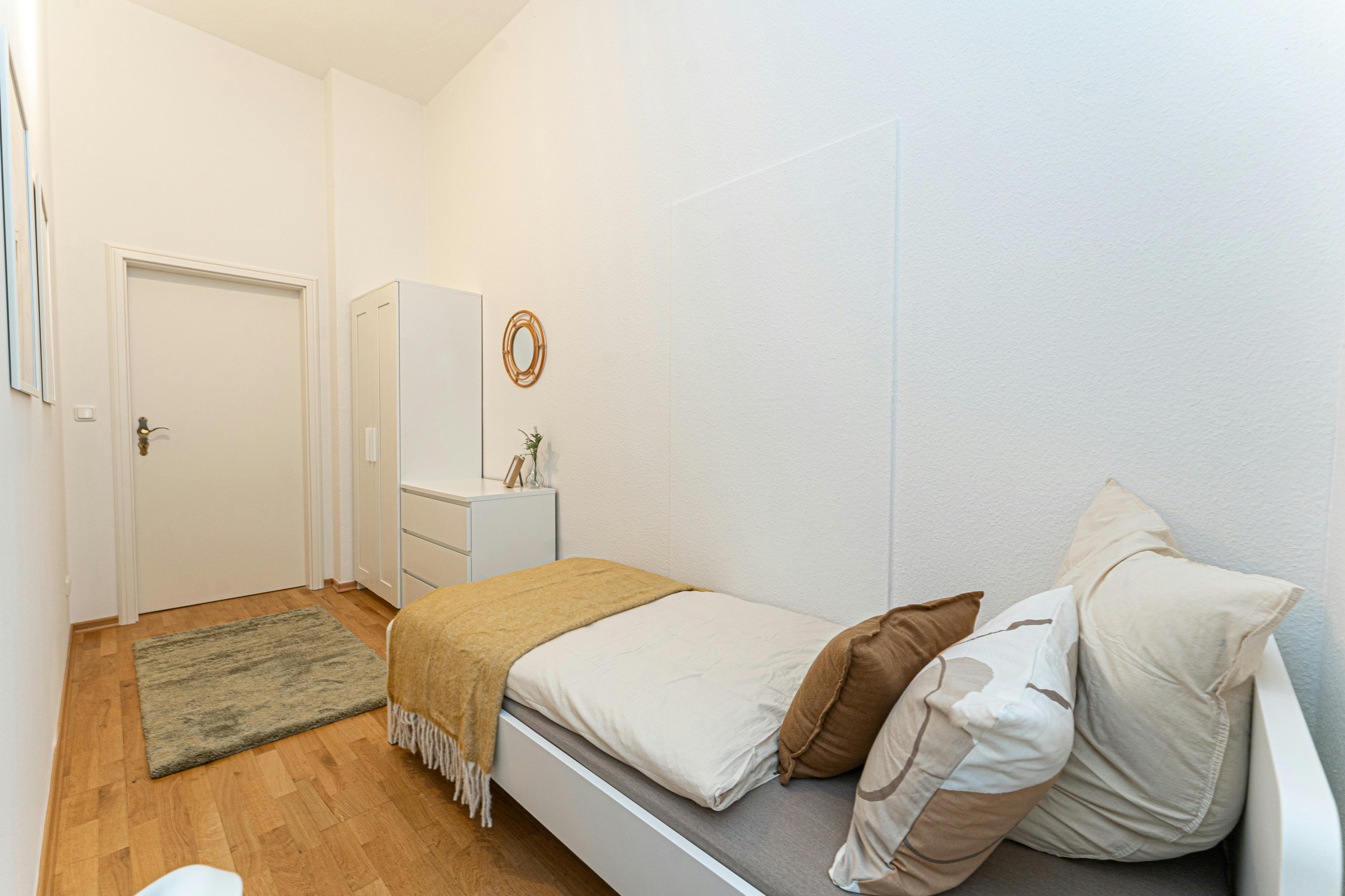 Private room in Schustehrusstraße, Berlin (1572932) room image 1