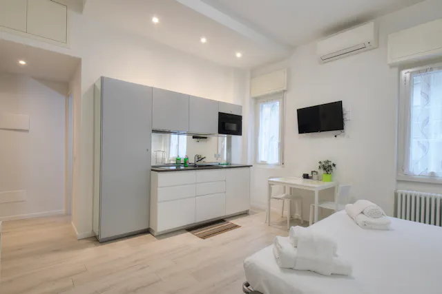 Apartment in Via Alfonso Cossa, Milan (1572964) room image 1