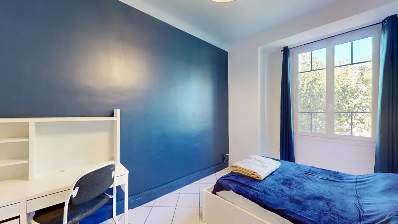 Private room in Boulevard Léon Bourgeois, Toulon (1573377) room image 2