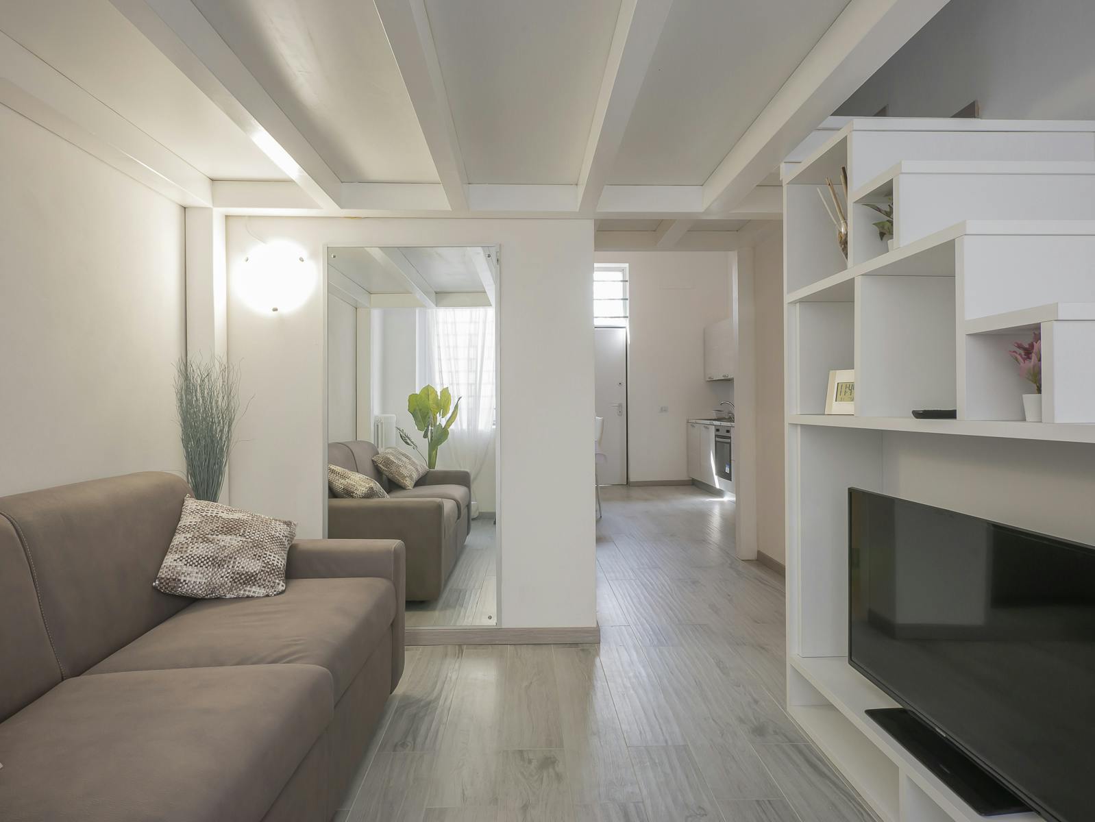 Via Anna Neera, Milan