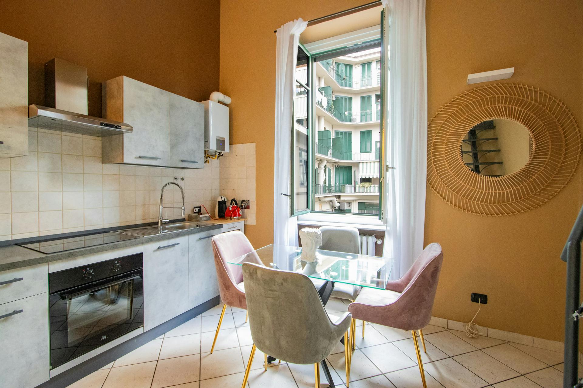 公寓 正在以 €1,850 的月租出租，其位于 Turin, Via Carlo Alberto