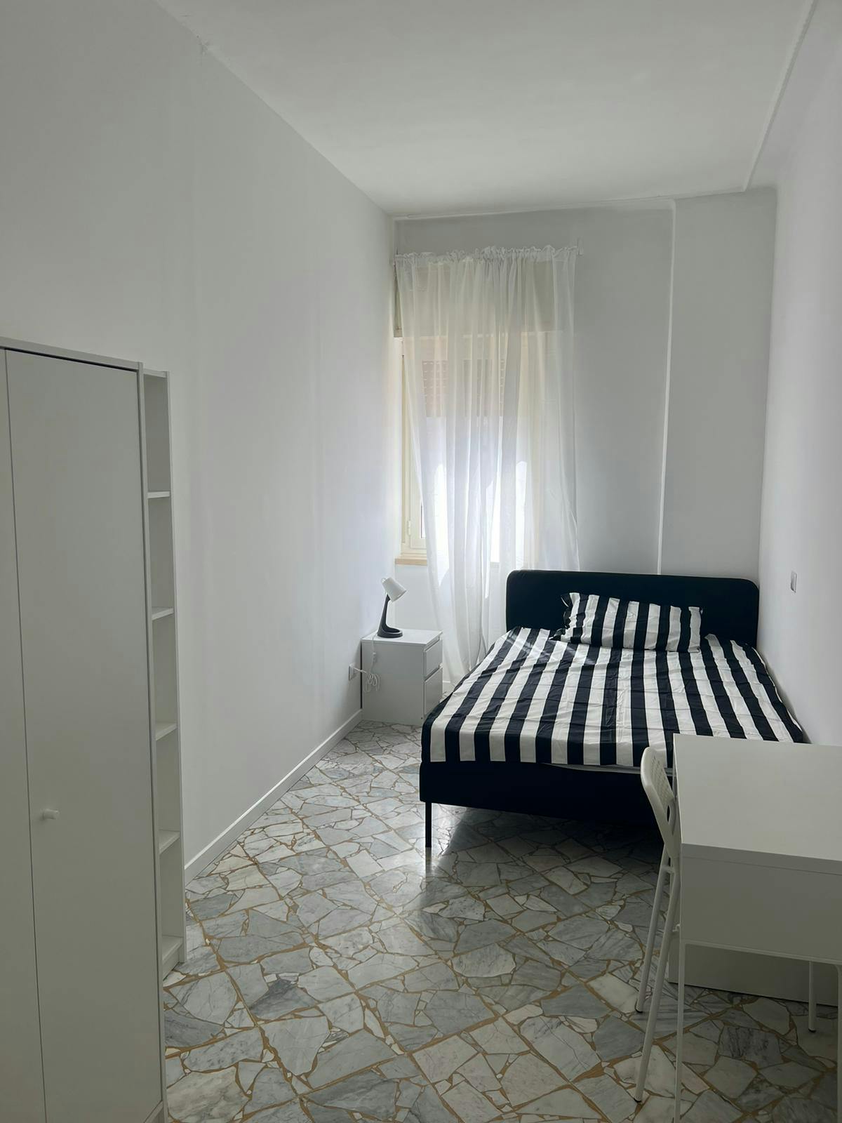 Private room for rent for €487 per month in Bari, Via Giuseppe Davanzati Forges