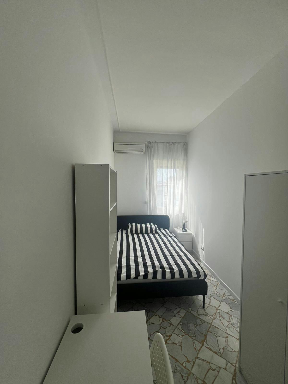 Private room for rent for €475 per month in Bari, Via Giuseppe Davanzati Forges