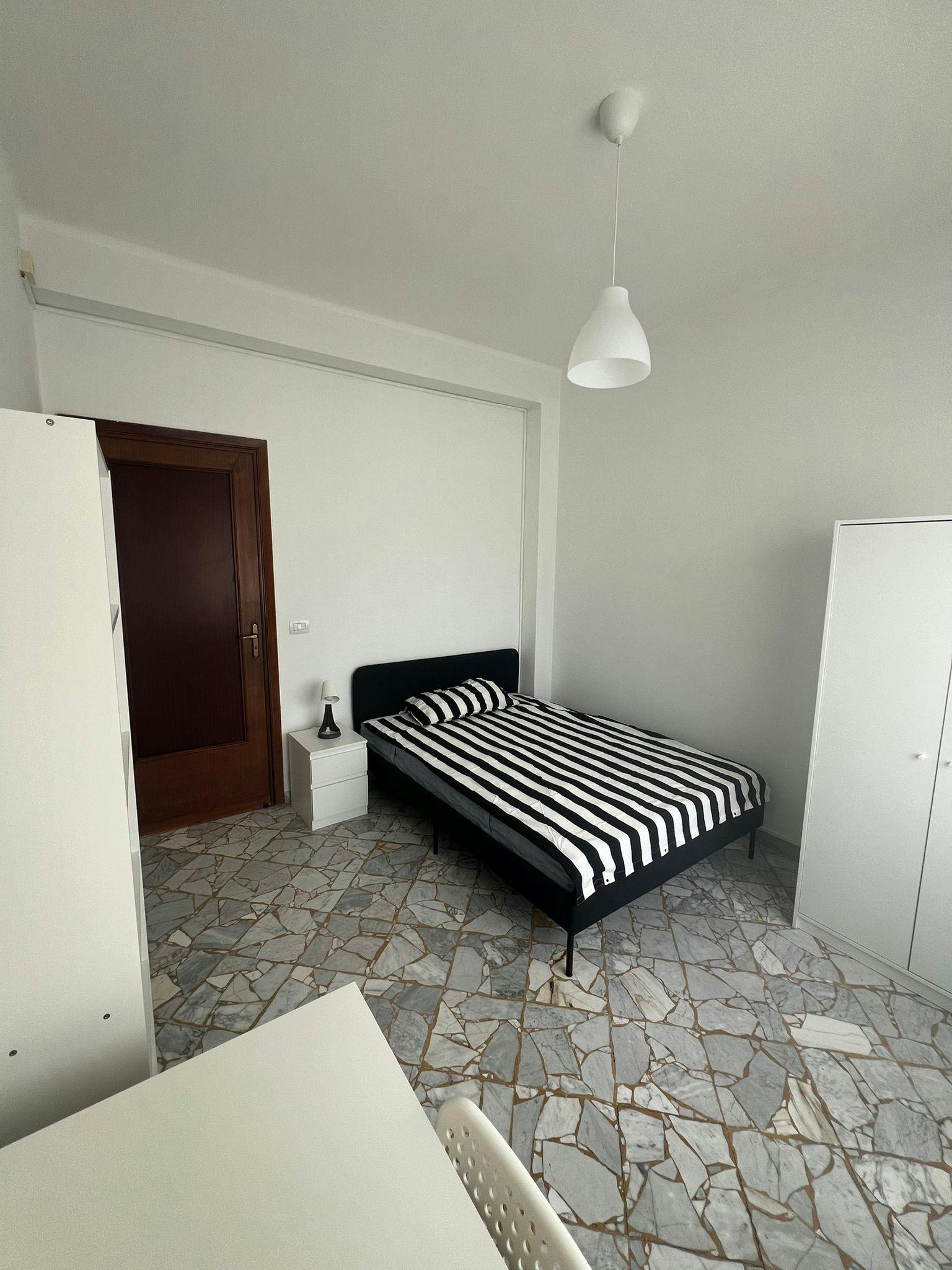 Private room for rent for €510 per month in Bari, Via Giuseppe Davanzati Forges