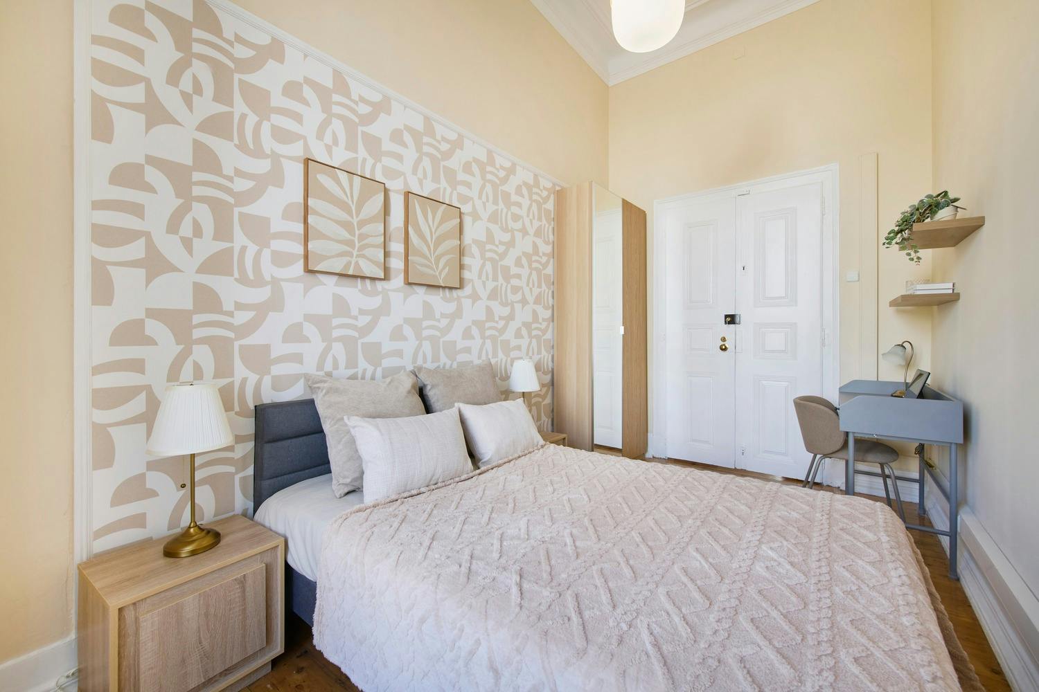 Largo Vitorino Damásio, Lisbon preview