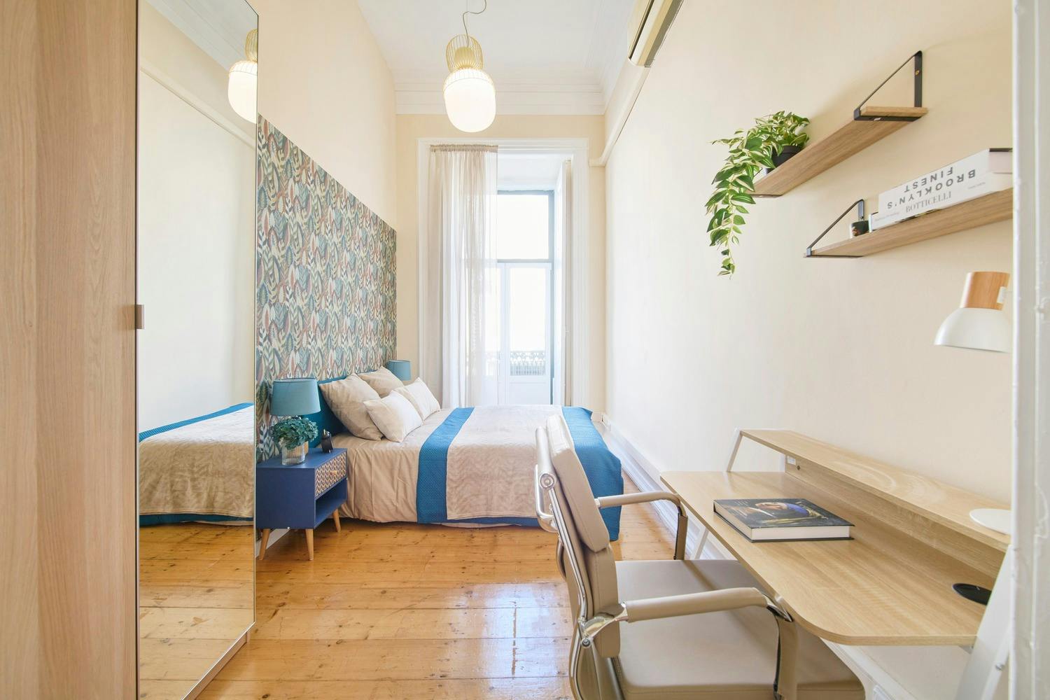 Private room for rent for €655 per month in Lisbon, Largo Vitorino Damásio
