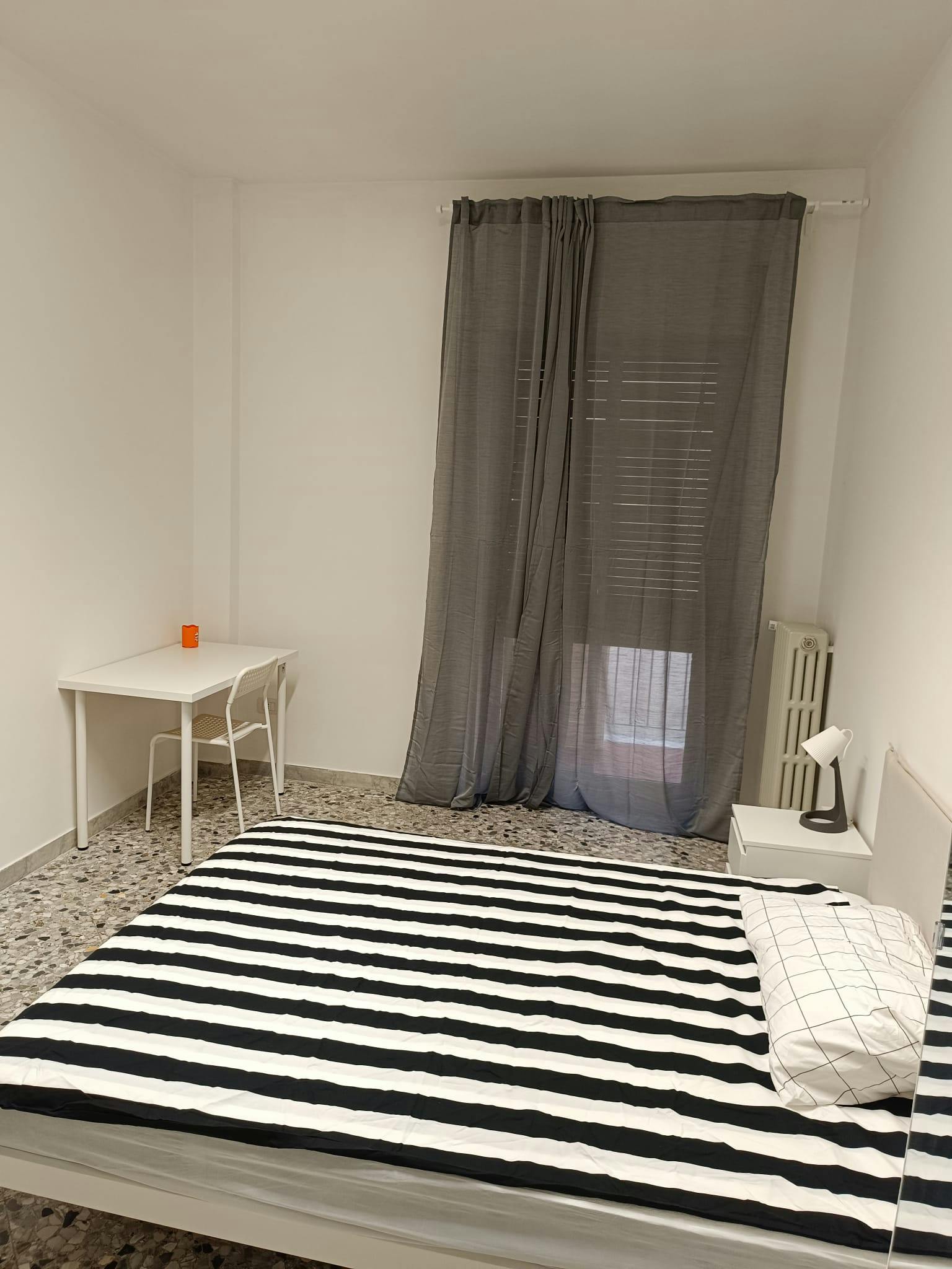 Private room for rent for €520 per month in Bari, Piazza Giuseppe Garibaldi