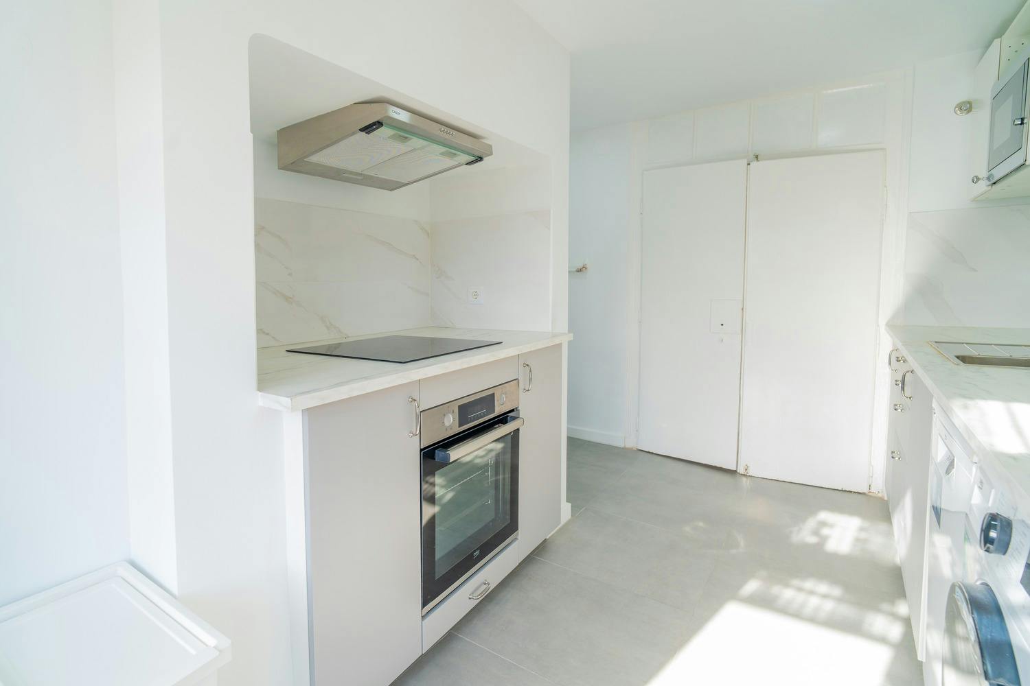 Apartment Lisbon, 1 bed, 12m² — photo 79