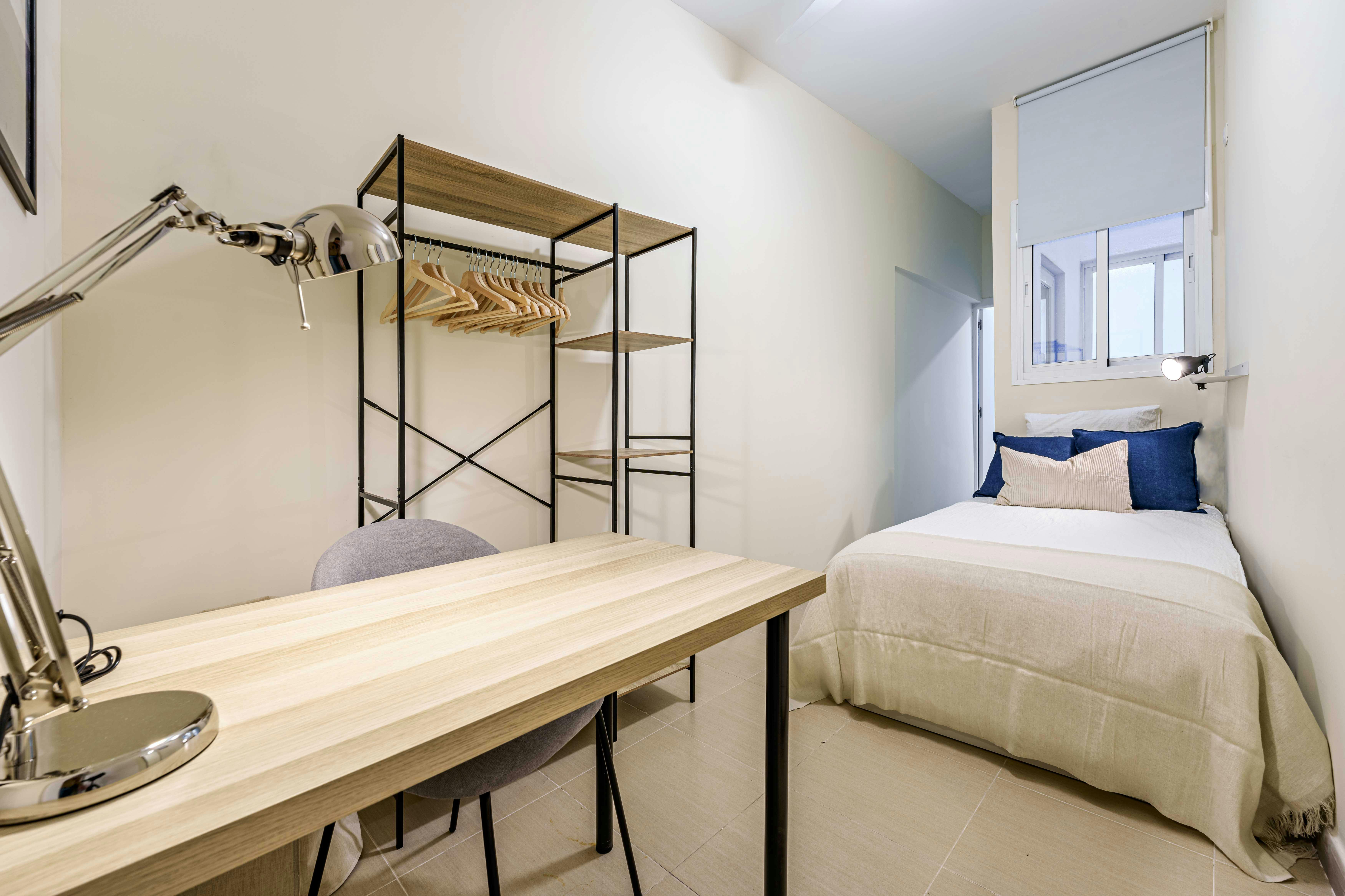 Apartment Málaga, 1 bed, 9m² — photo 1