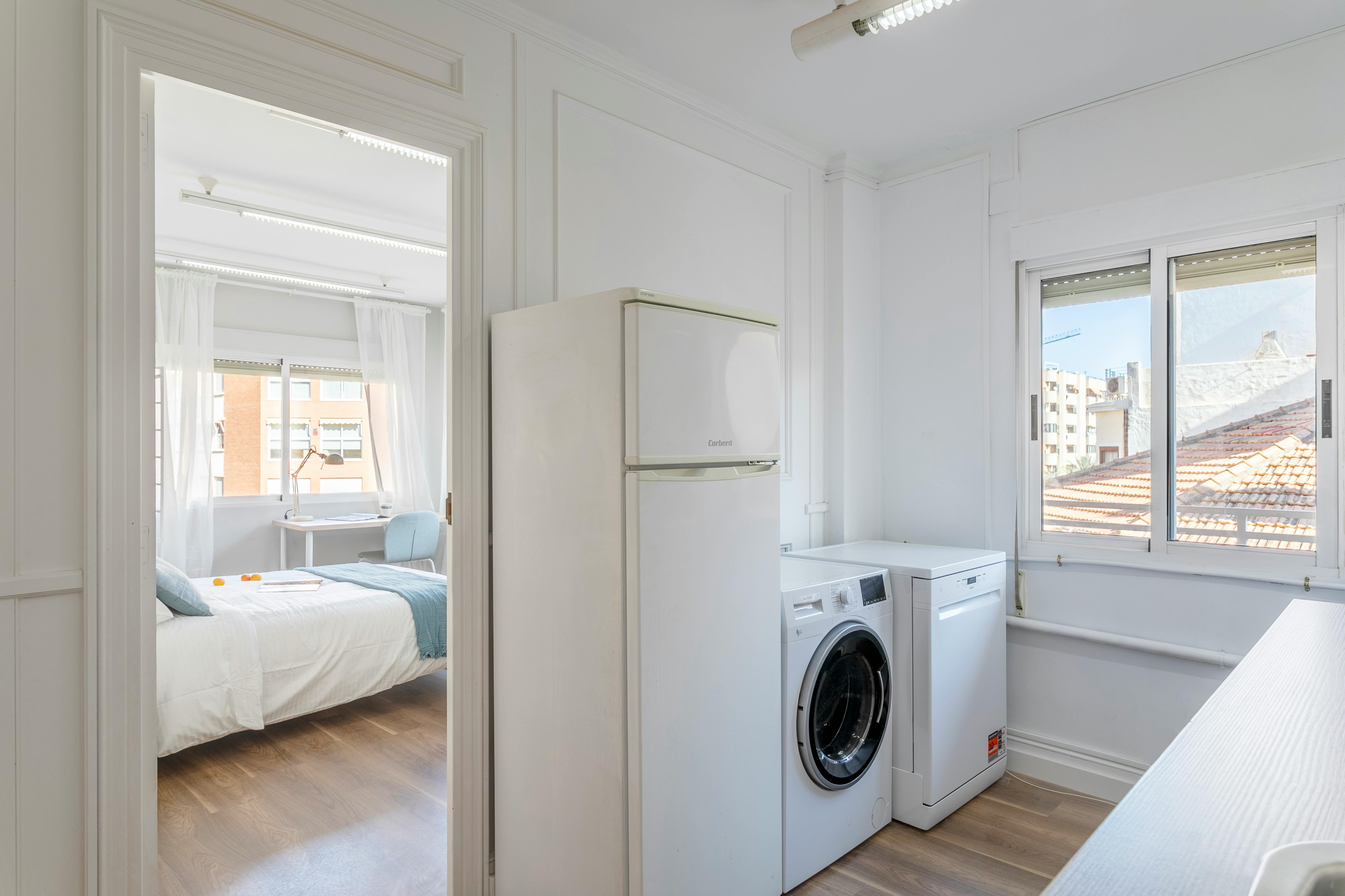 Apartment Alicante, 1 bed, 8m² — photo 5