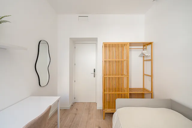 Private room in Calle del Cardenal Cisneros, Madrid (1573778) room image 2
