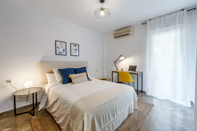 Private room in Calle Fernández Fermina, Málaga (1573786) room image 1