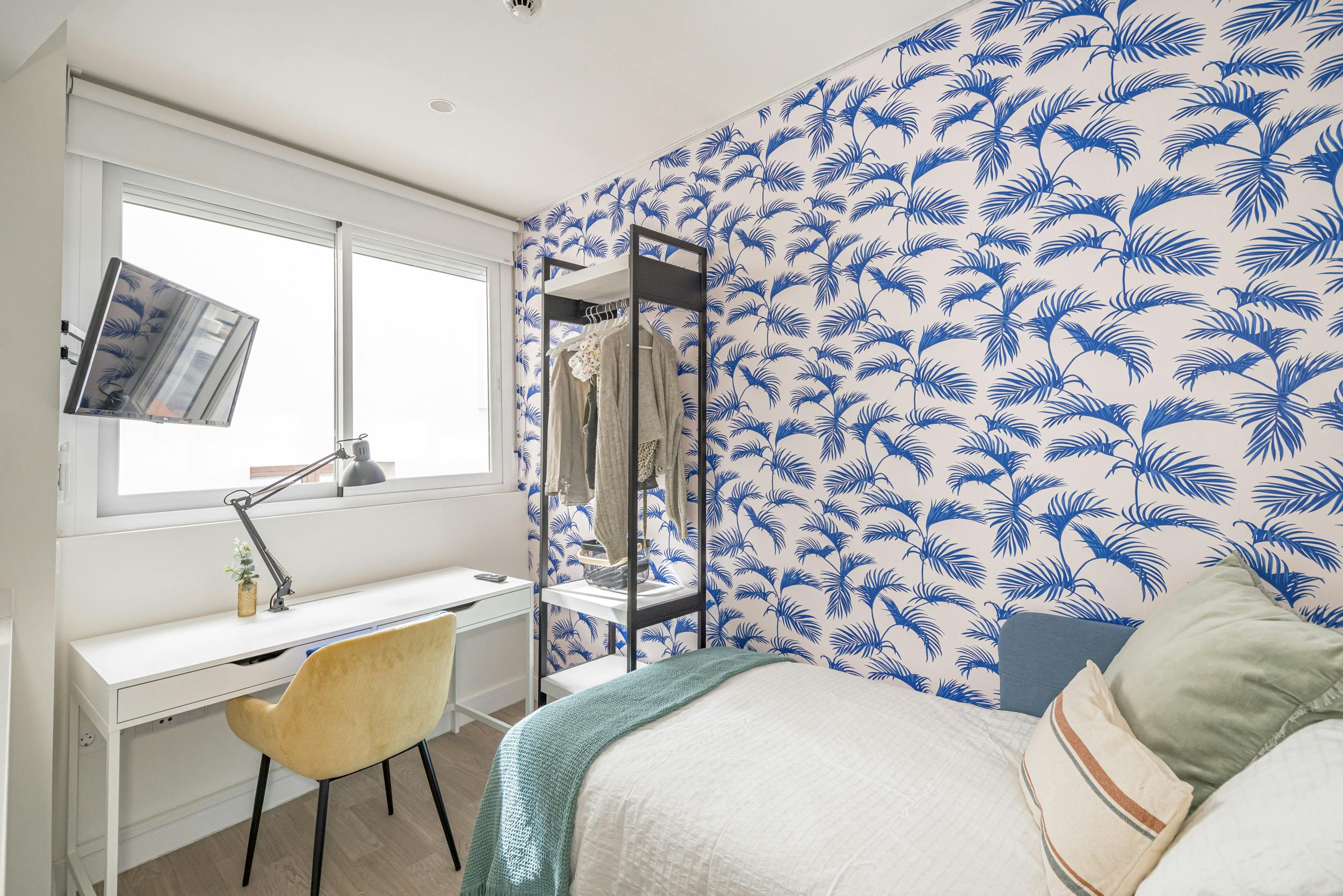 Private room for rent for €1,050 per month in Málaga, Calle San Juan