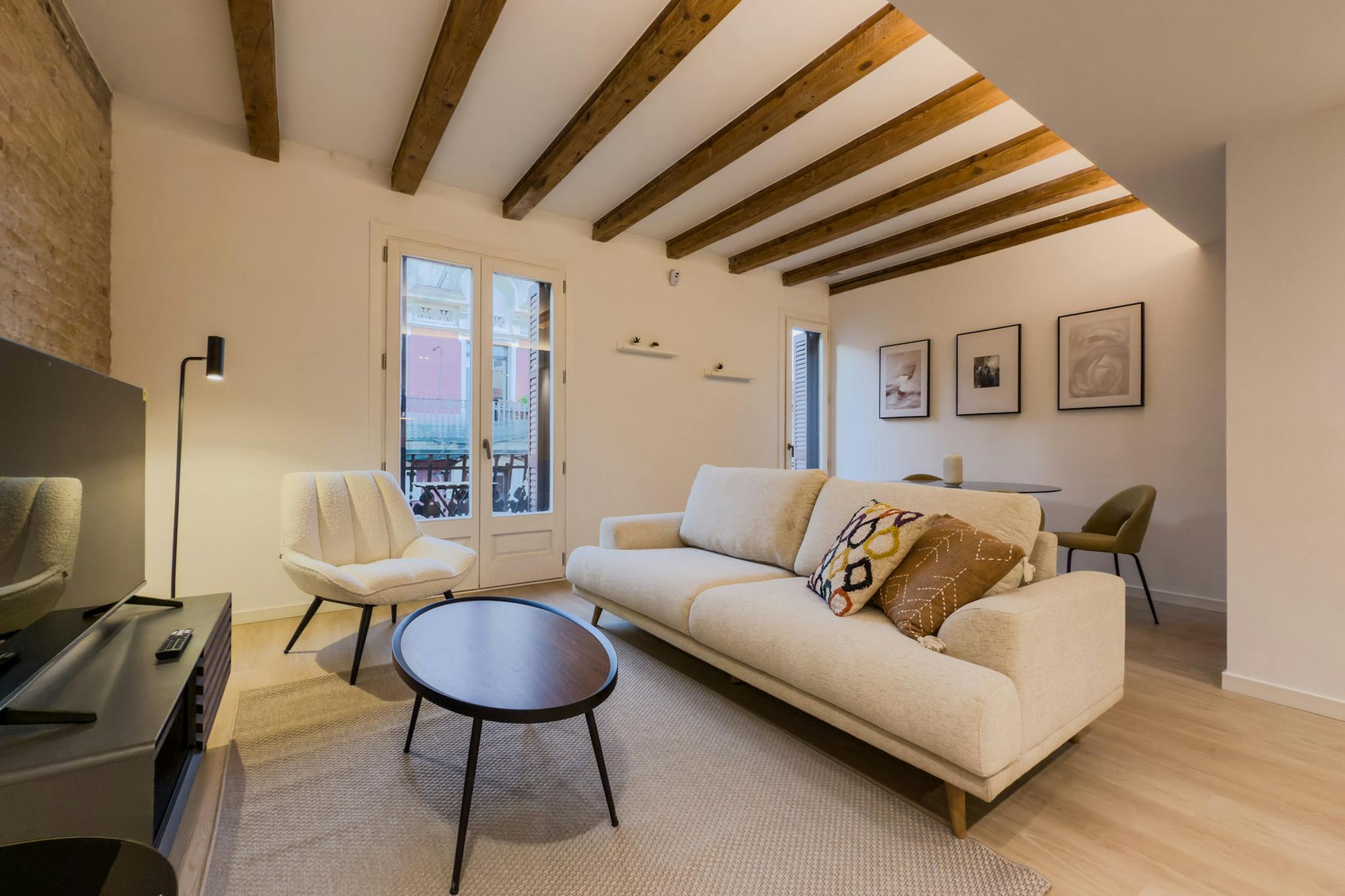 Carrer de Tapioles, Barcelona preview