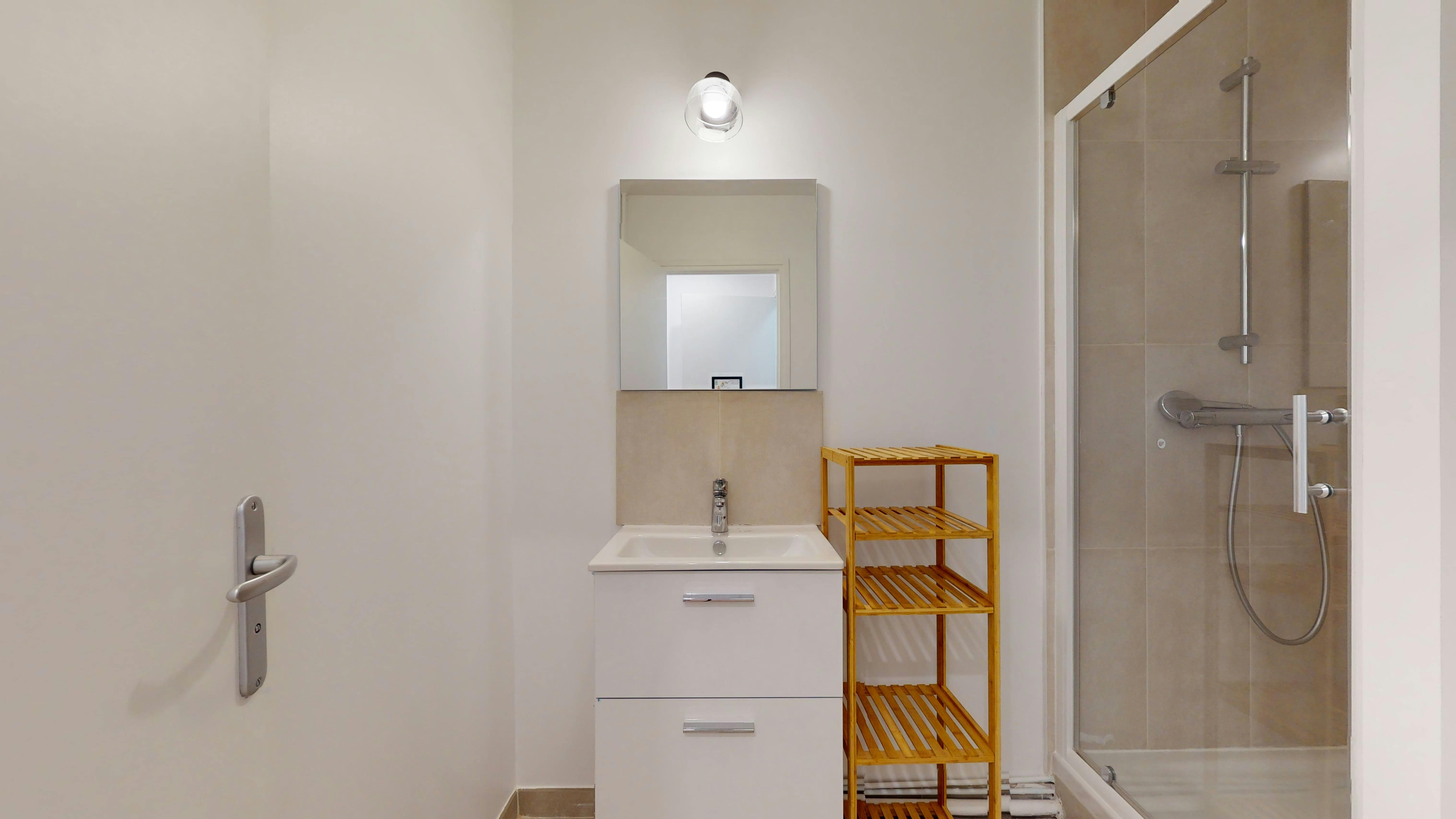 Apartment Asnières-Sur-Seine, 1 bed, 11m² — photo 9
