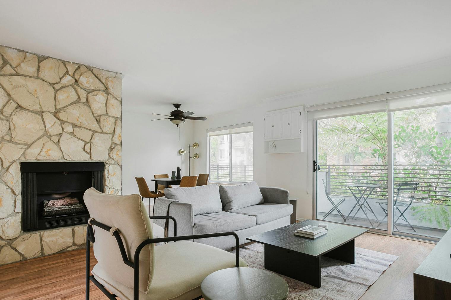 Appartement à louer pour $7,047/mois à Los Angeles, Dorothy Street