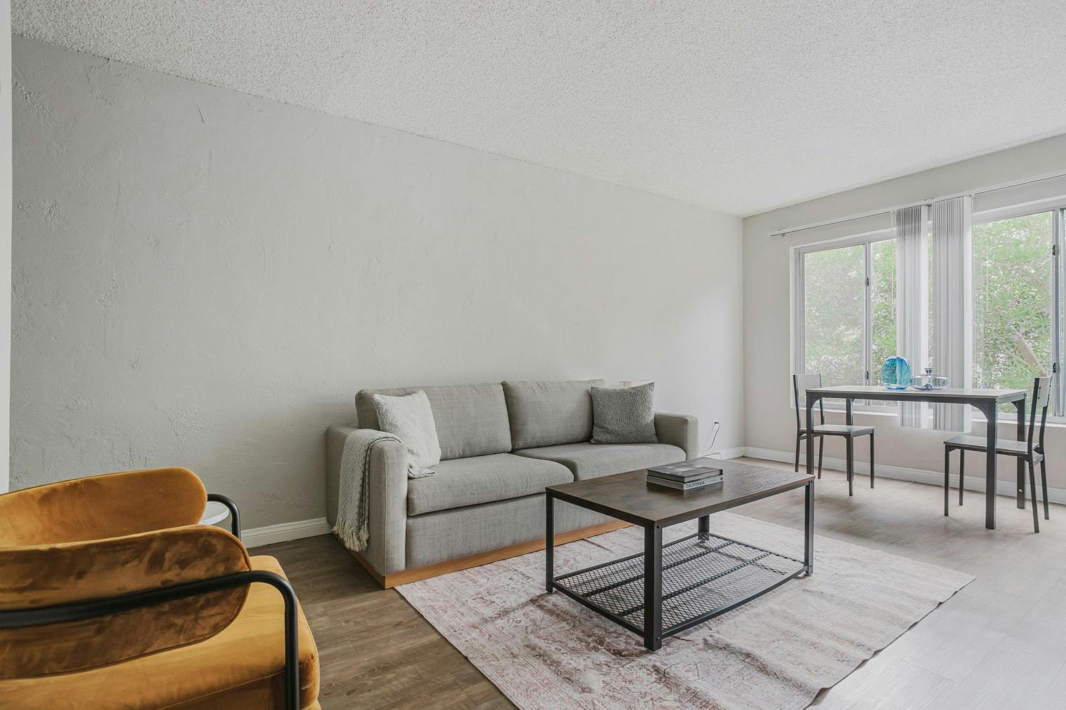 Apartment for rent for $3,850 per month in Los Angeles, Manchester Avenue