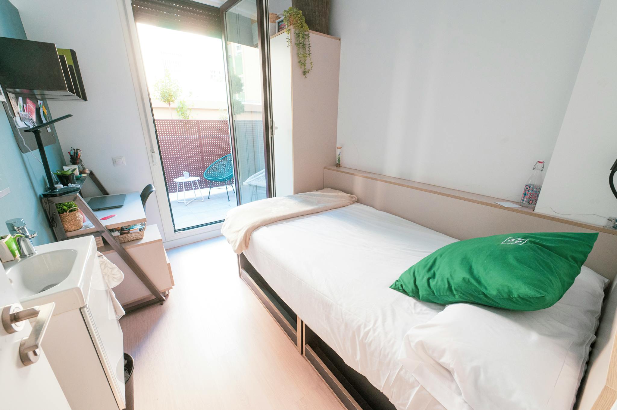 Calle Nuestra Señora de la Salud, Granada preview