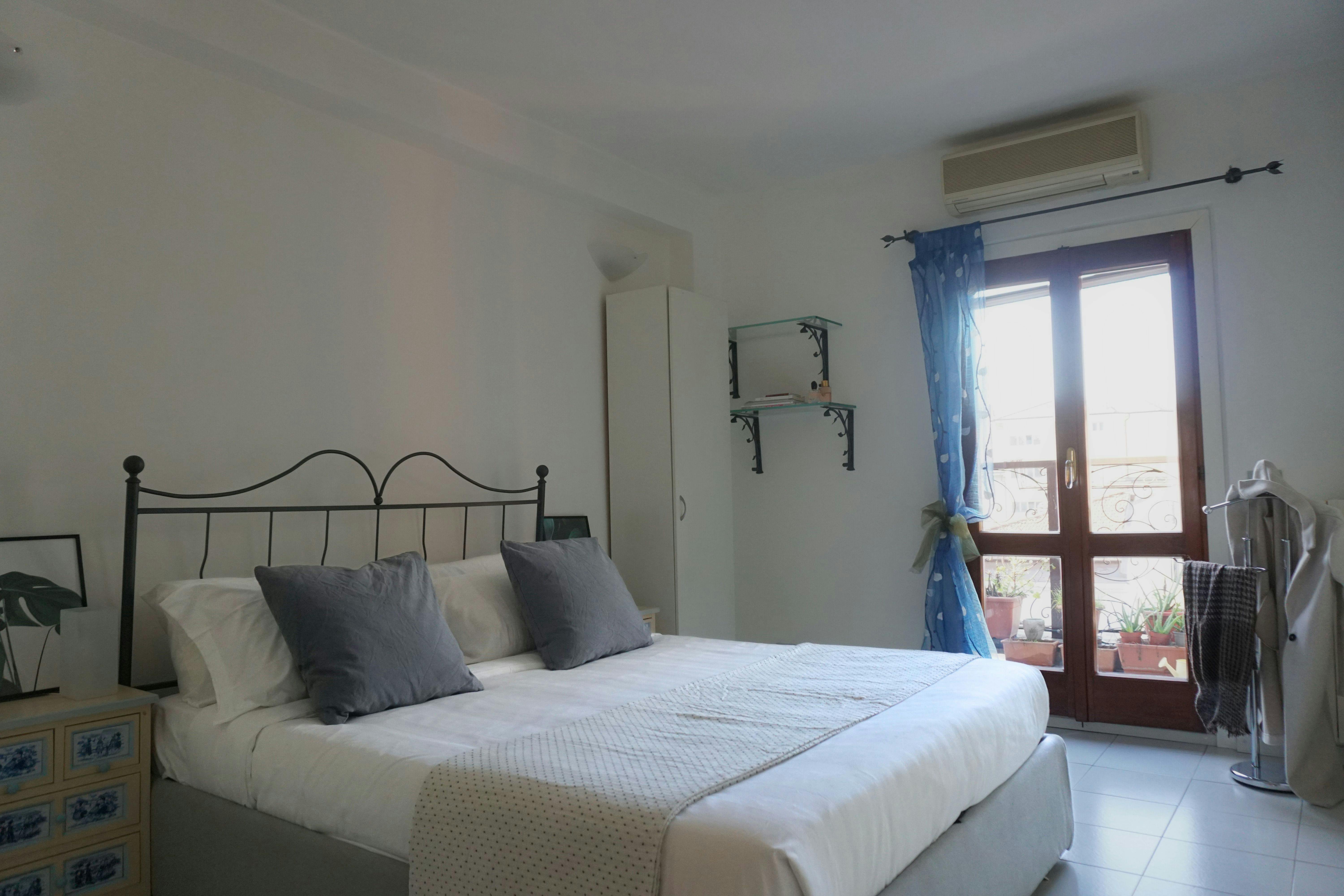 Via della Commenda, Milan