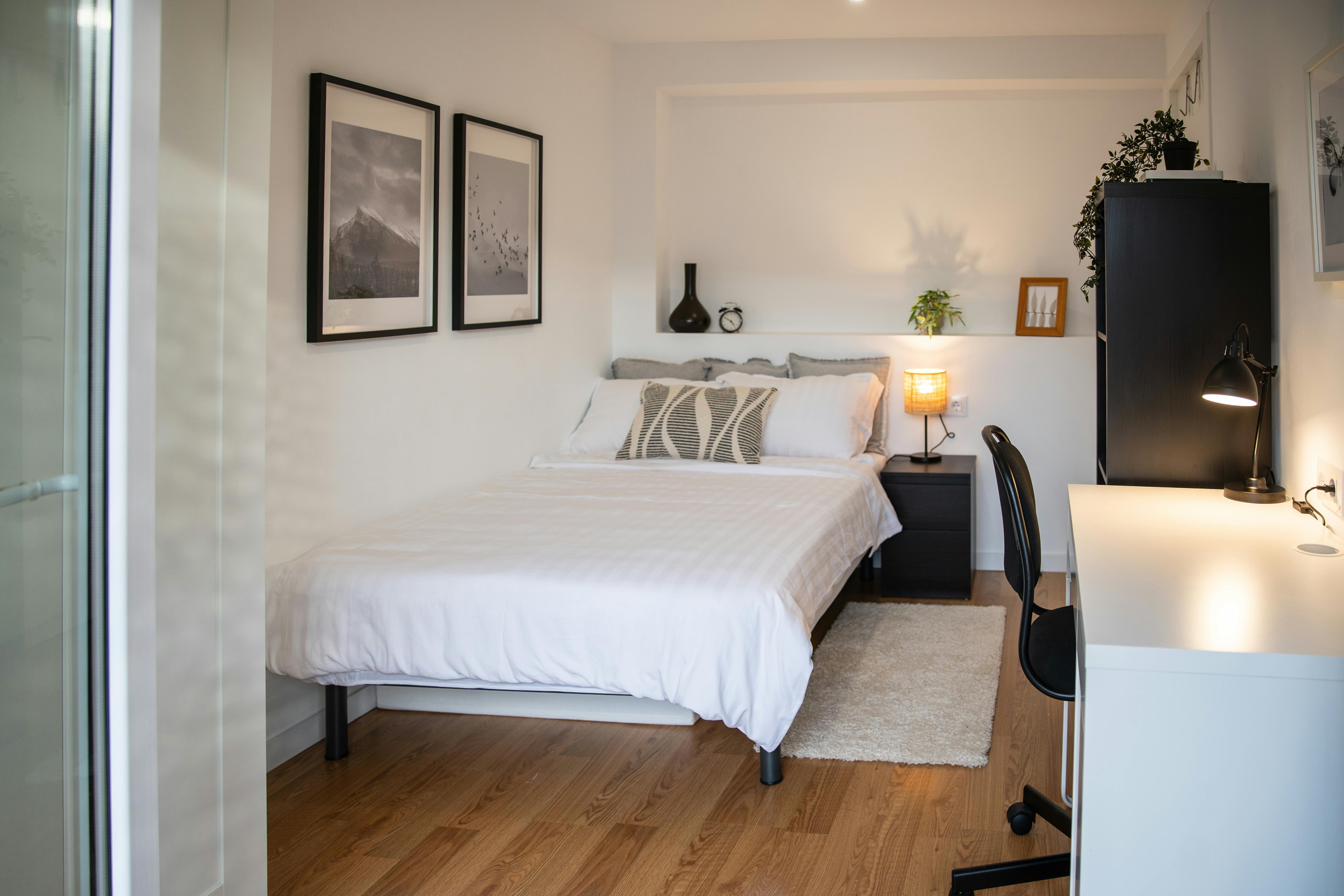 Carrer Manuela Estellés, Valencia preview