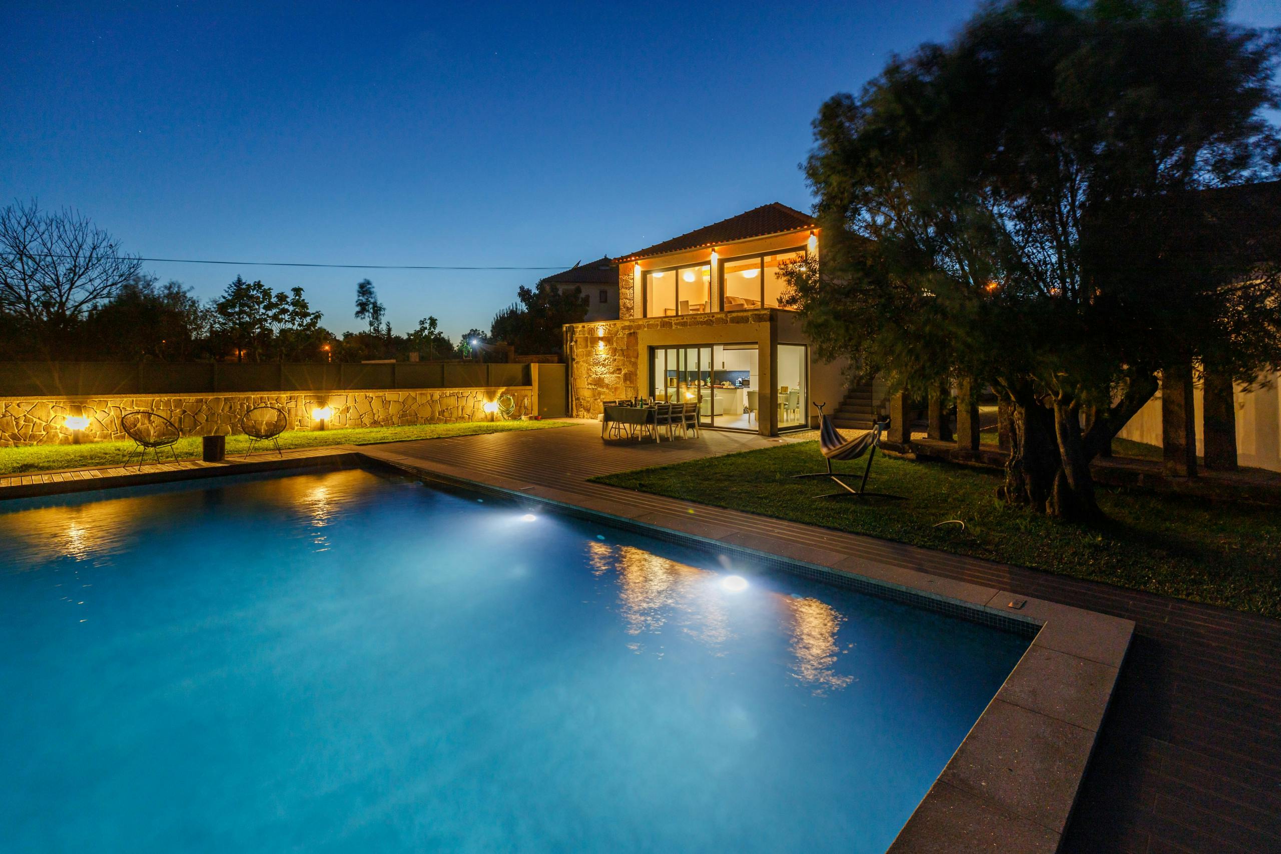 House for rent for €5,000 per month in Montaria, Caminho da Pinheira