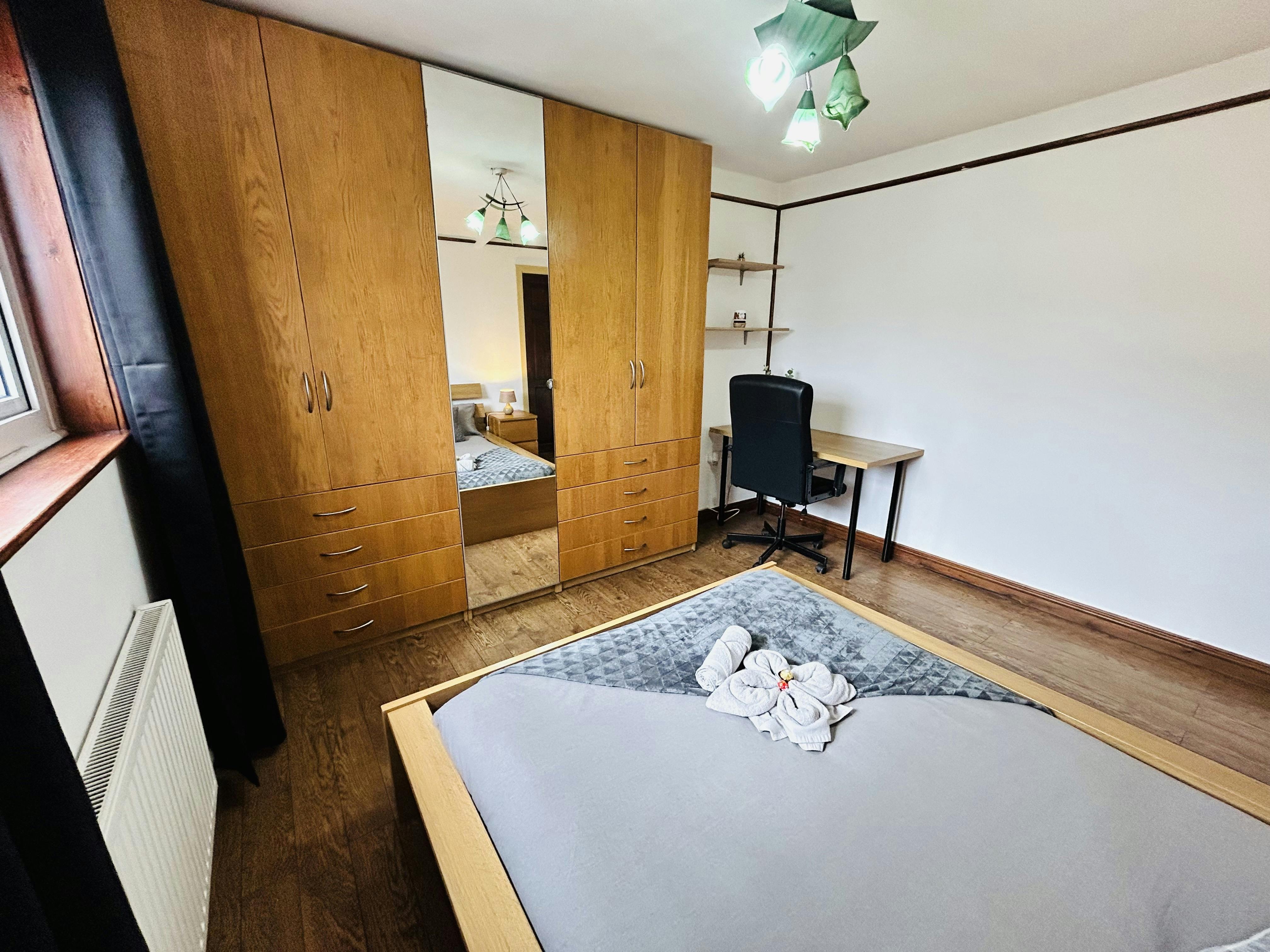 House for rent for £4,000 per month in Bristol, Minehead Road