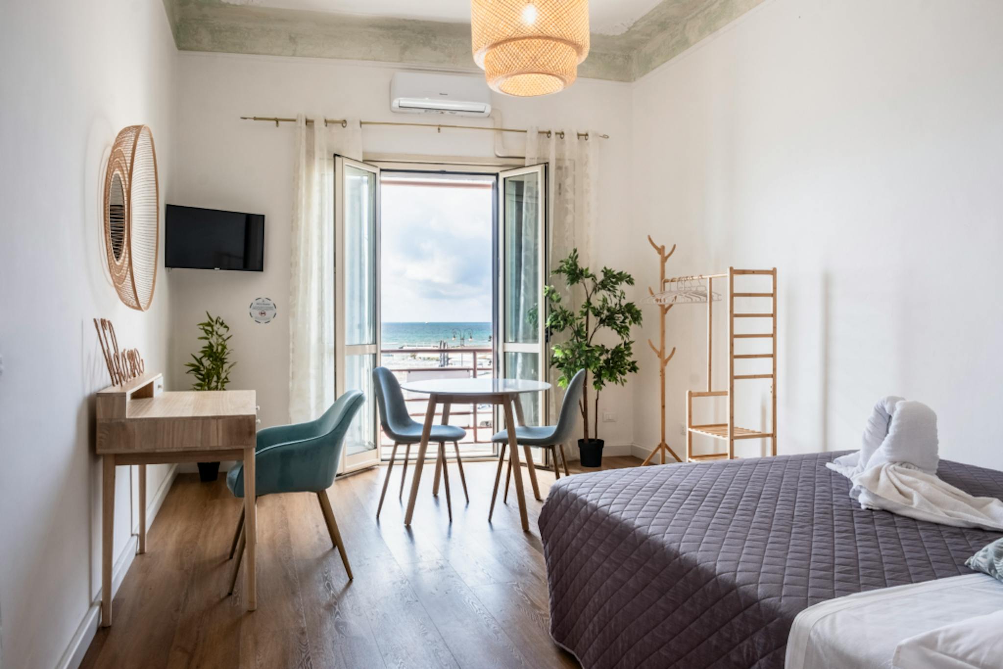 Lungomare Paolo Toscanelli, Rome preview